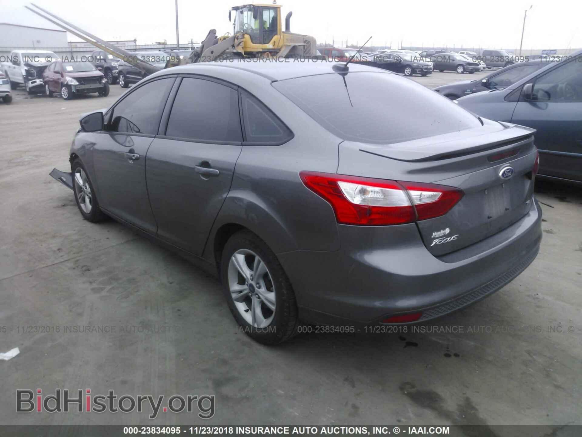 2012 Ford Focus - VIN: 1FAHP3F28CL301181 - Фото 3