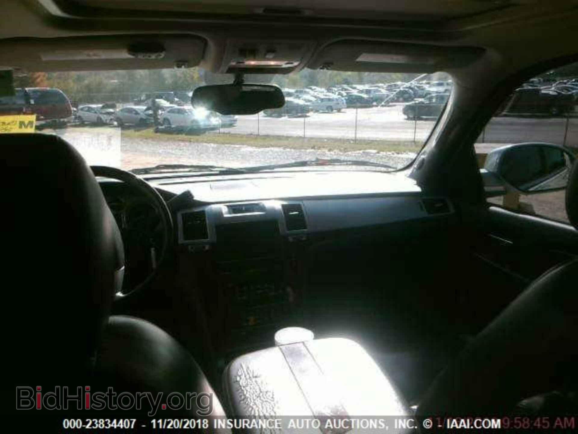 2011 Cadillac Escalade - VIN: 1GYS4CEF9BR133425 - Фото 4