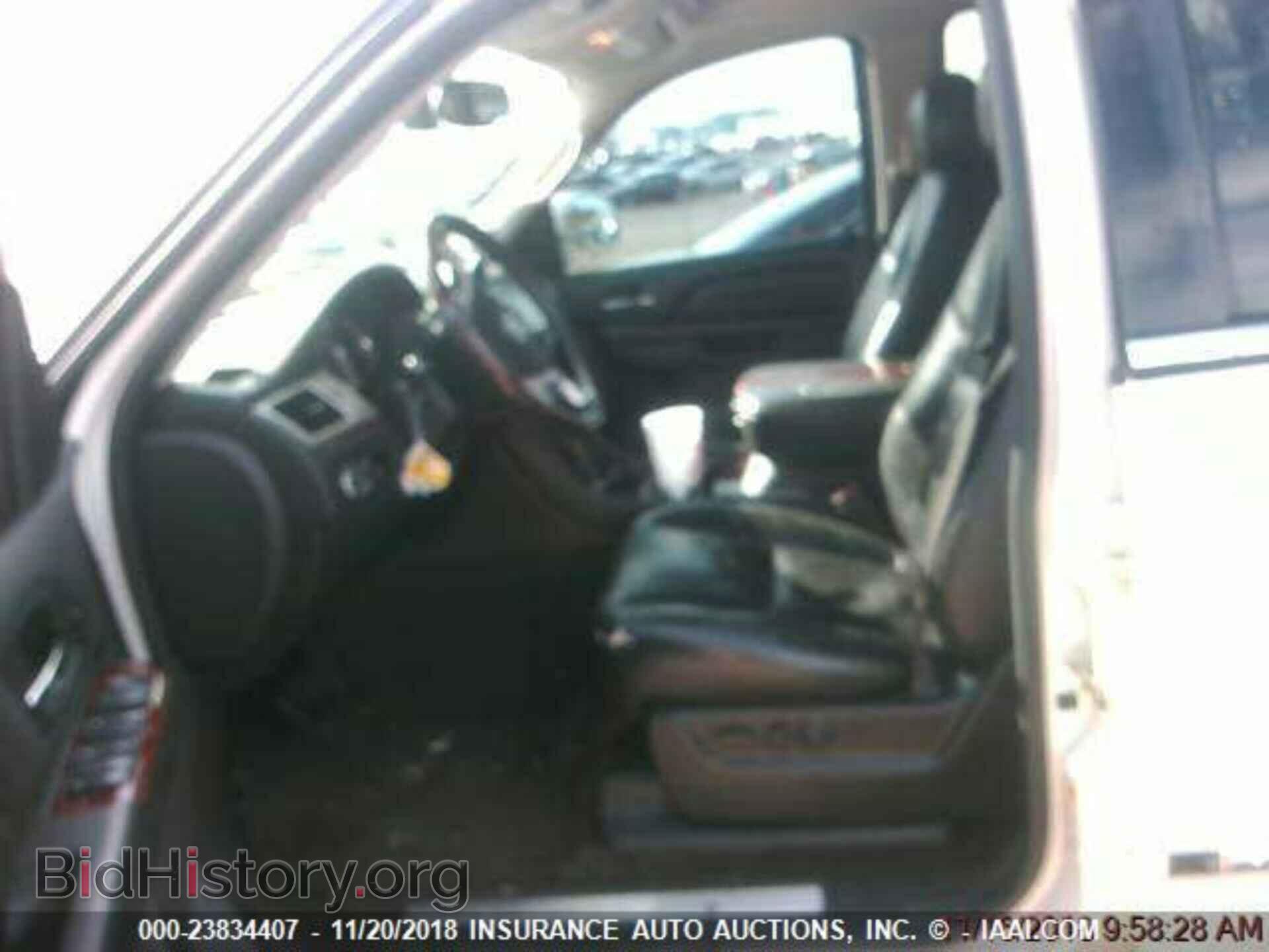 2011 Cadillac Escalade - VIN: 1GYS4CEF9BR133425 - Фото 5