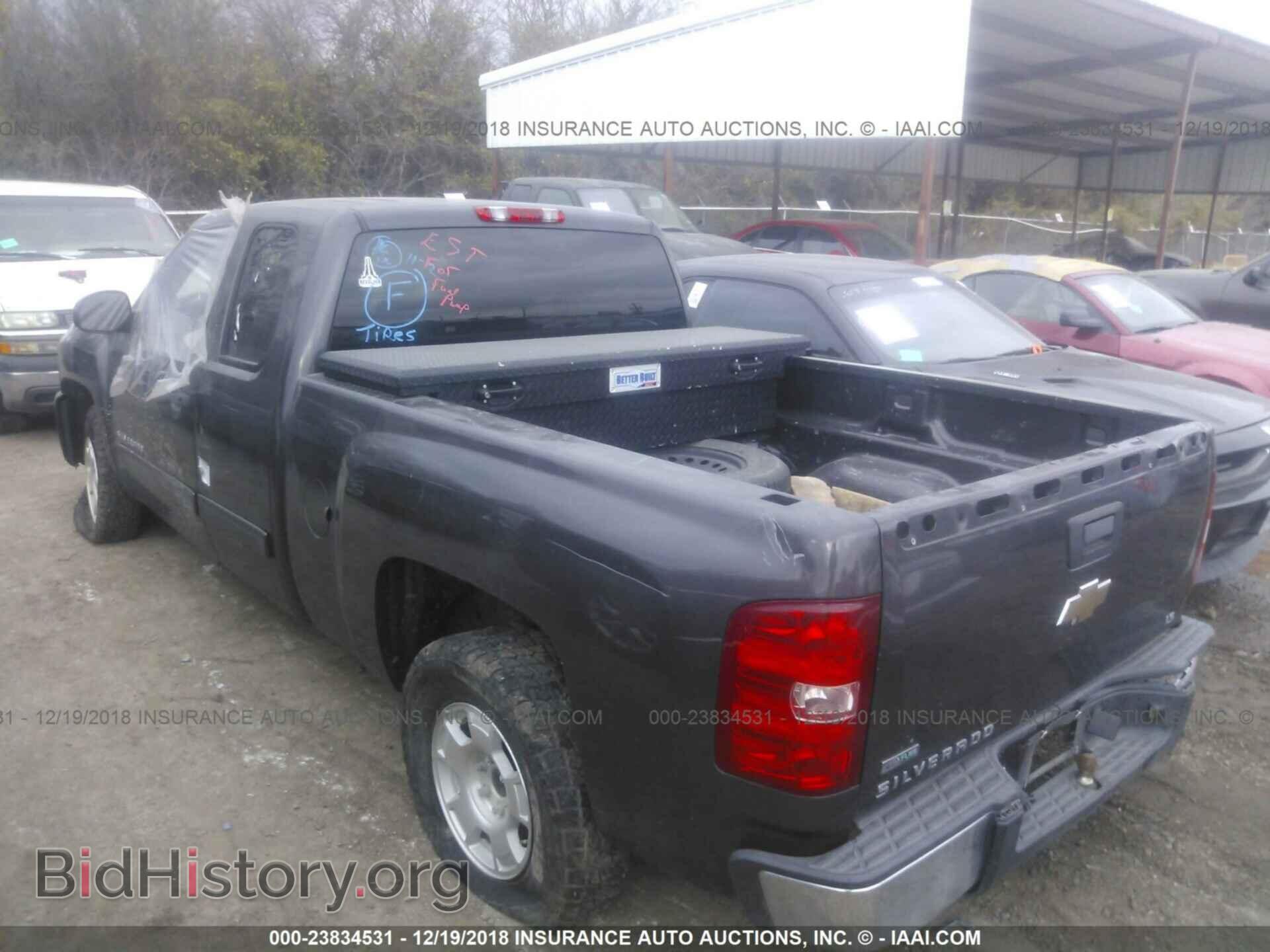 2011 CHEVROLET SILVERADO - VIN: 1GCRCREA1BZ198123 - Фото 3