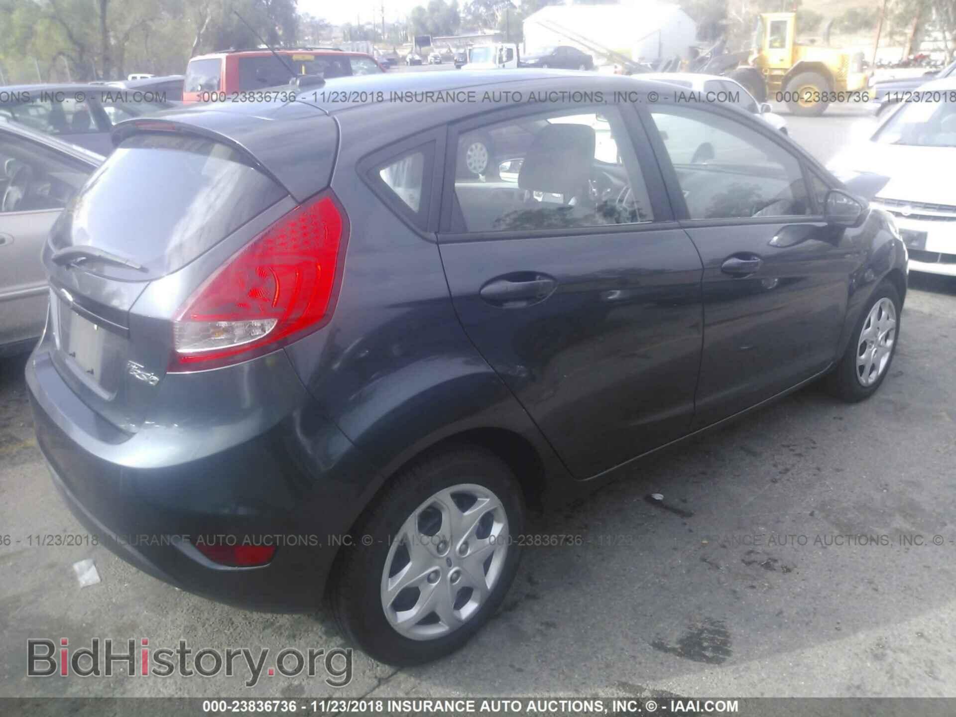2011 Ford Fiesta - VIN: 3FADP4EJ4BM180661 - Фото 4