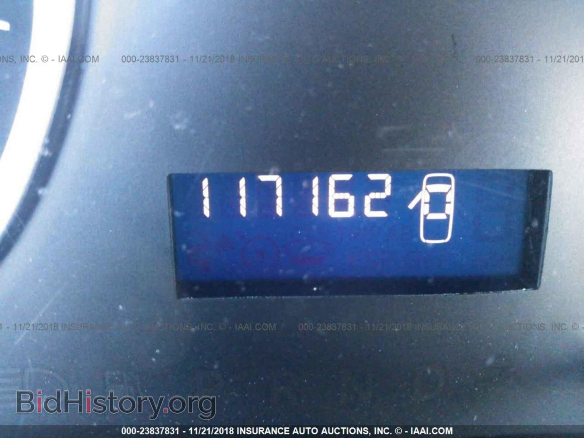 2011 Dodge Ram 1500 - VIN: 1D7RB1CP2BS671053 - Фото 7