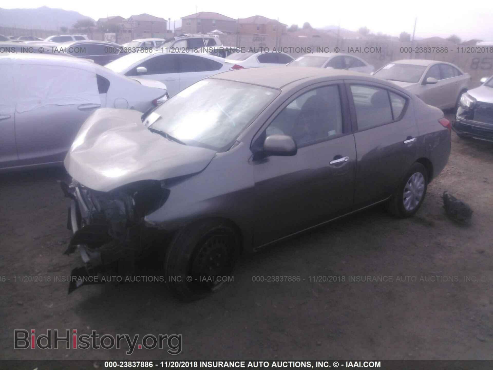 2012 Nissan Versa - VIN: 3N1CN7AP1CL817121 - Фото 2