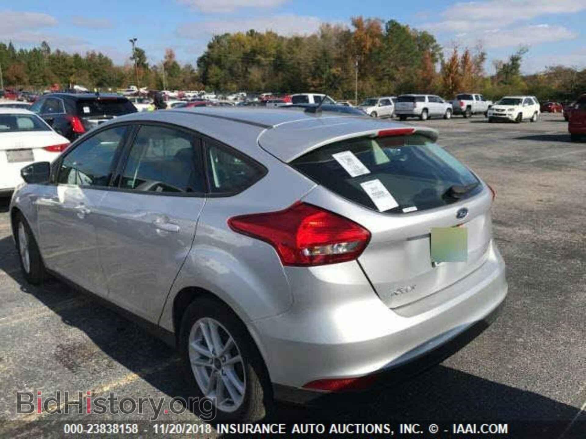 2017 Ford Focus - VIN: 1FADP3K28HL259011 - Фото 3