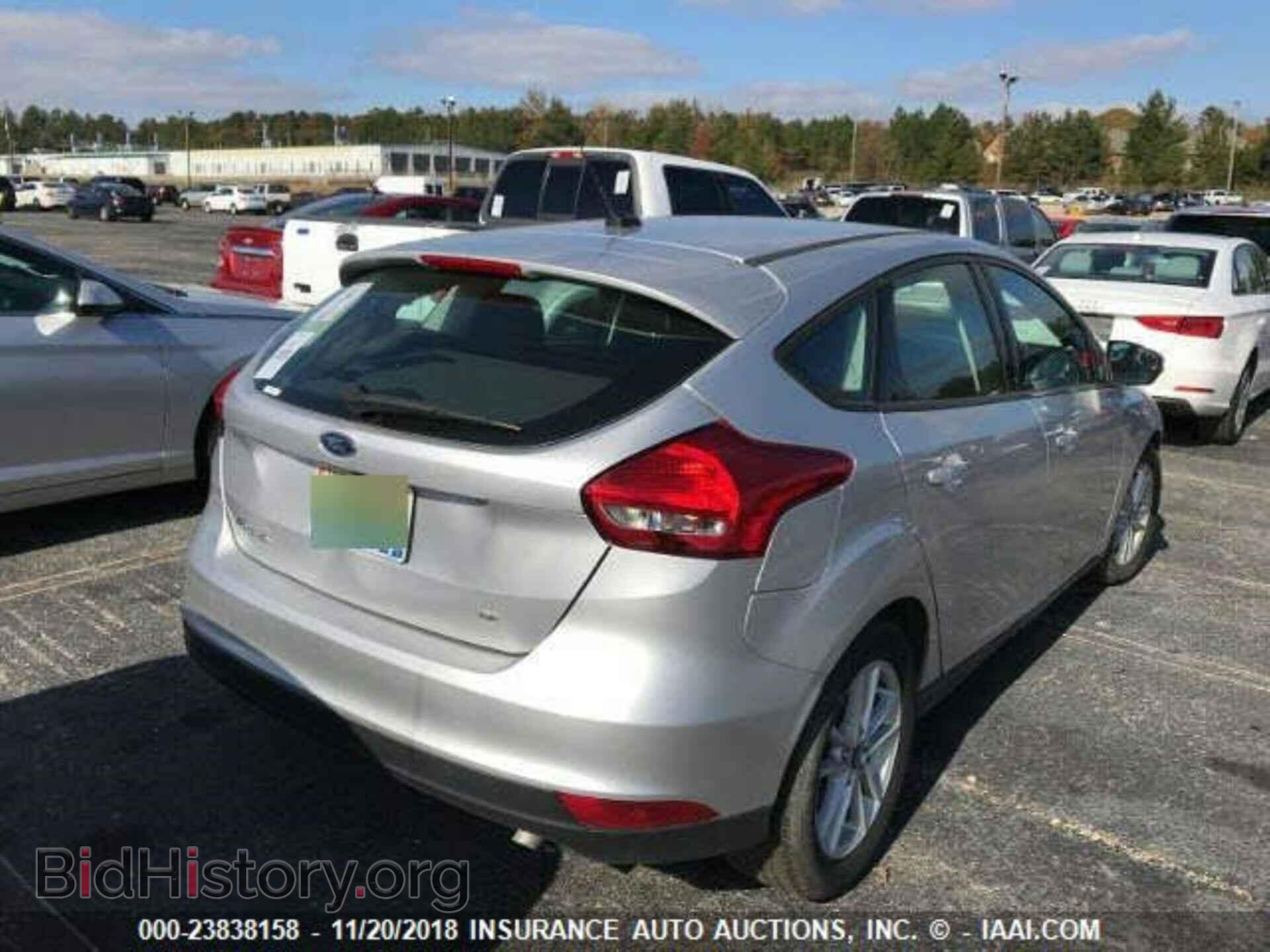 2017 Ford Focus - VIN: 1FADP3K28HL259011 - Фото 4