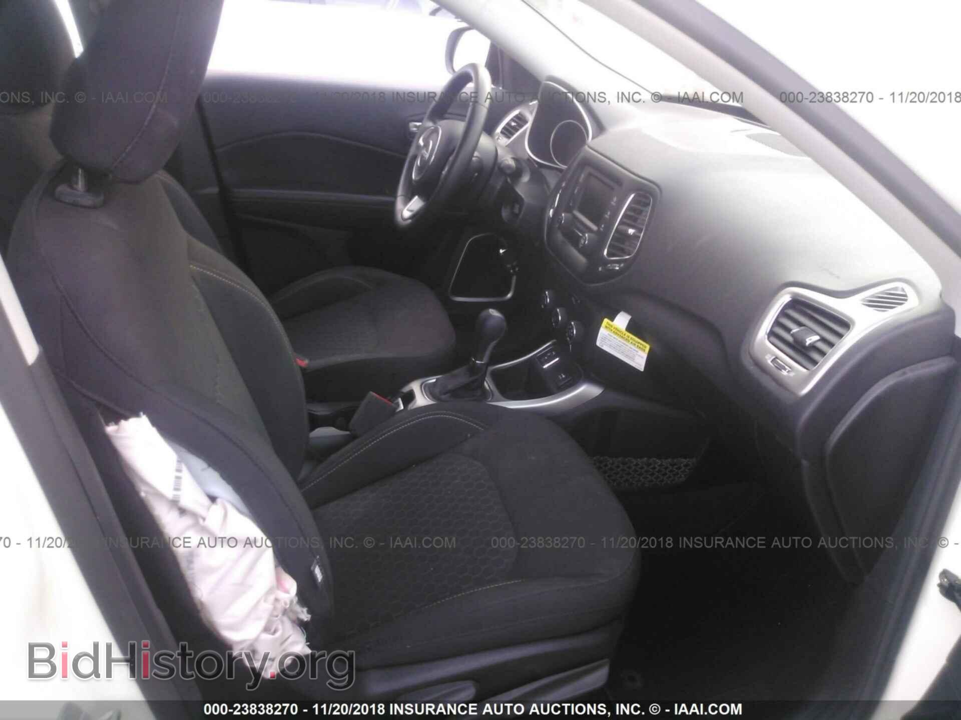 2017 Jeep Compass - VIN: 3C4NJCAB3HT661136 - Photo 5