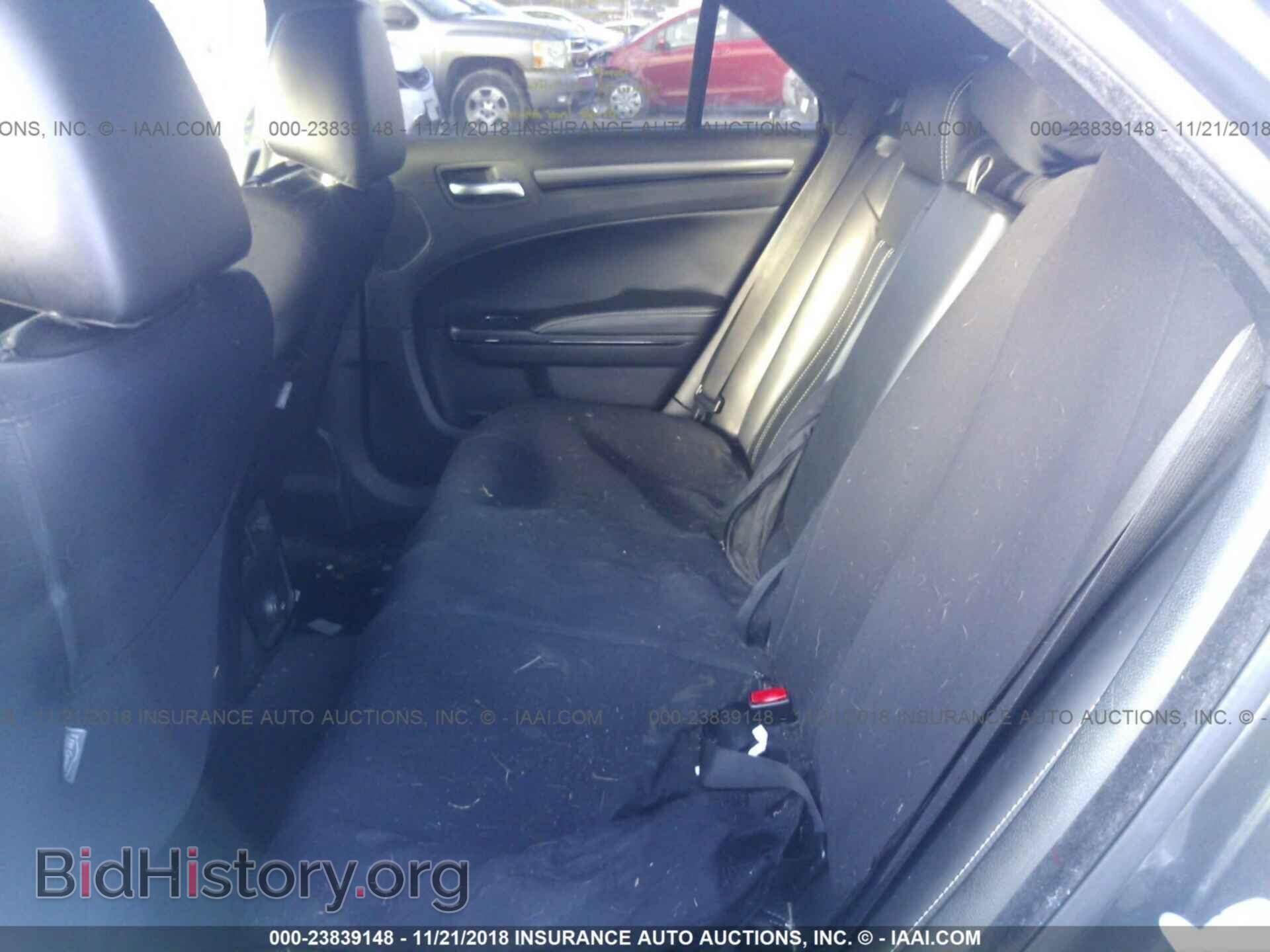 2014 CHRYSLER 300 - VIN: 2C3CCAGG4EH383817 - Фото 8