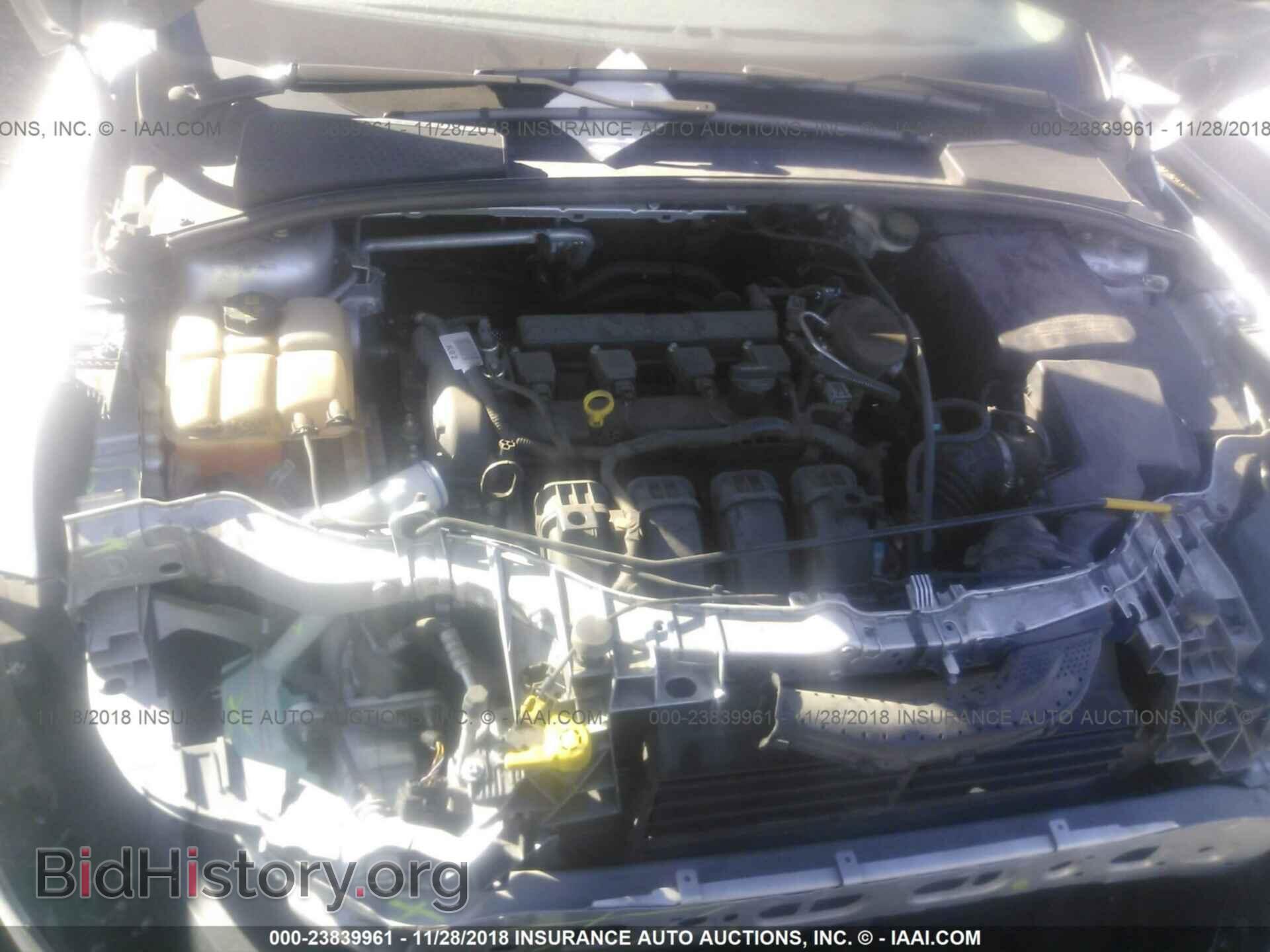 2014 Ford Focus - VIN: 1FADP3F26EL140461 - Photo 10