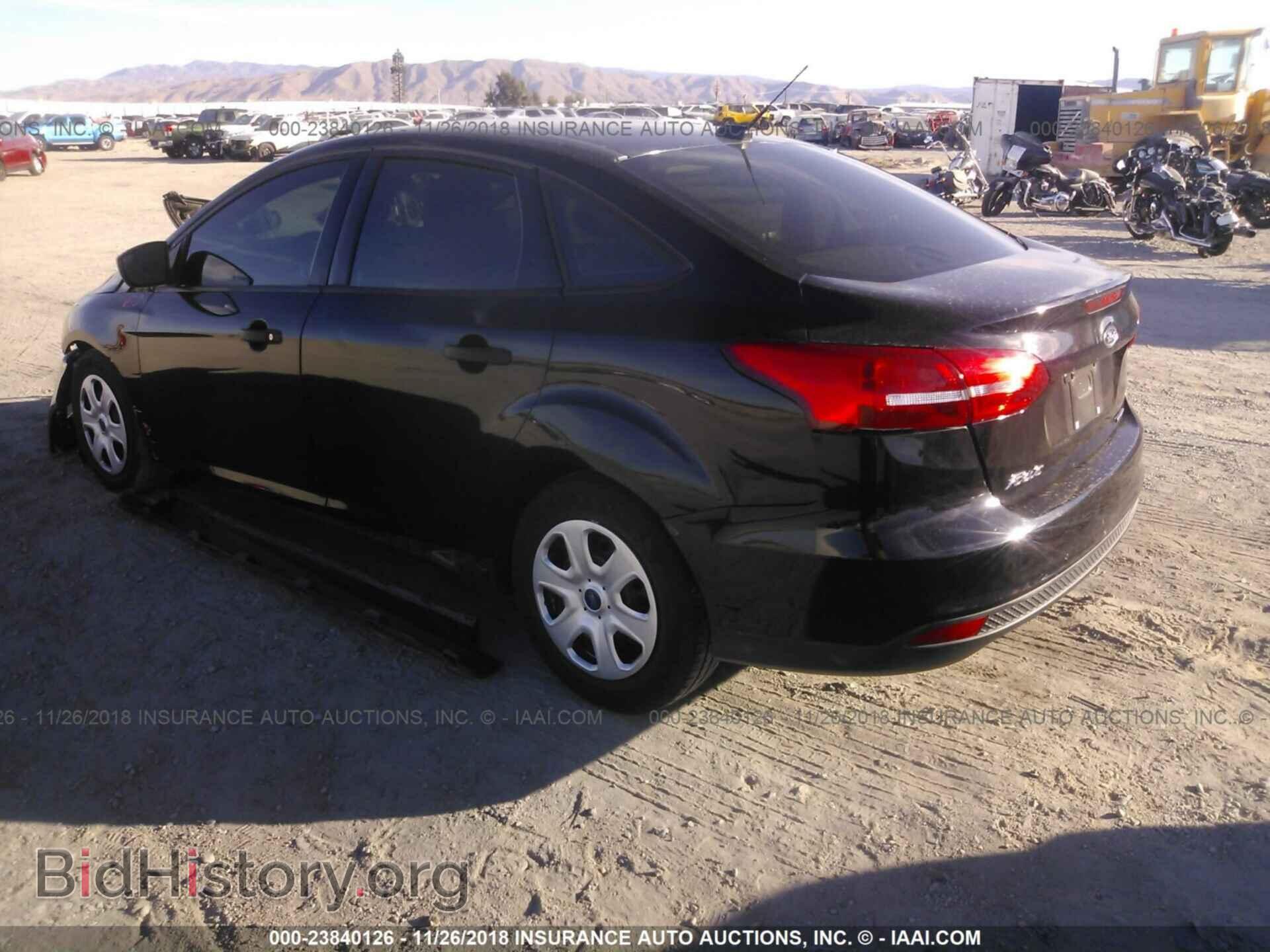 2016 Ford Focus - VIN: 1FADP3E2XGL212847 - Фото 3