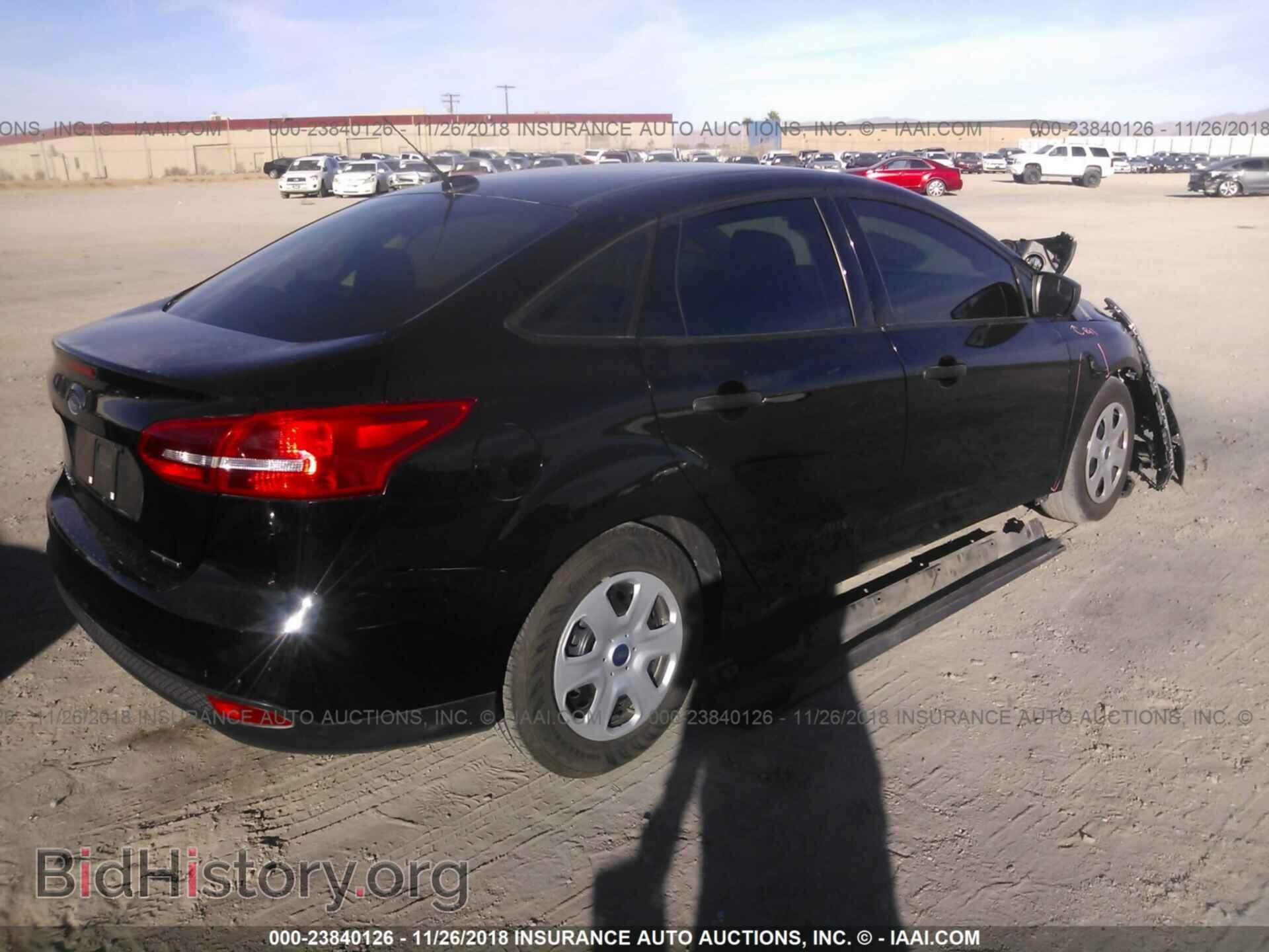 2016 Ford Focus - VIN: 1FADP3E2XGL212847 - Фото 4