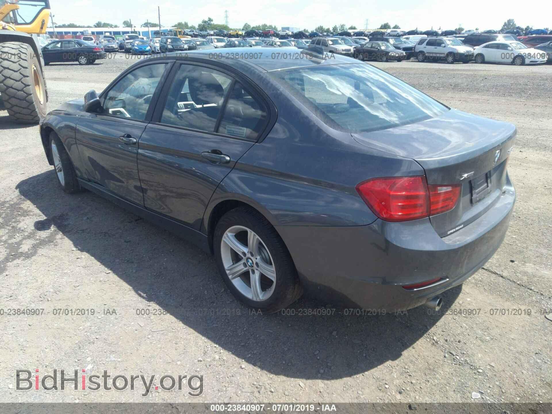 2015 BMW 320 - VIN: WBA3C3G55FNS76187 - Фото 3