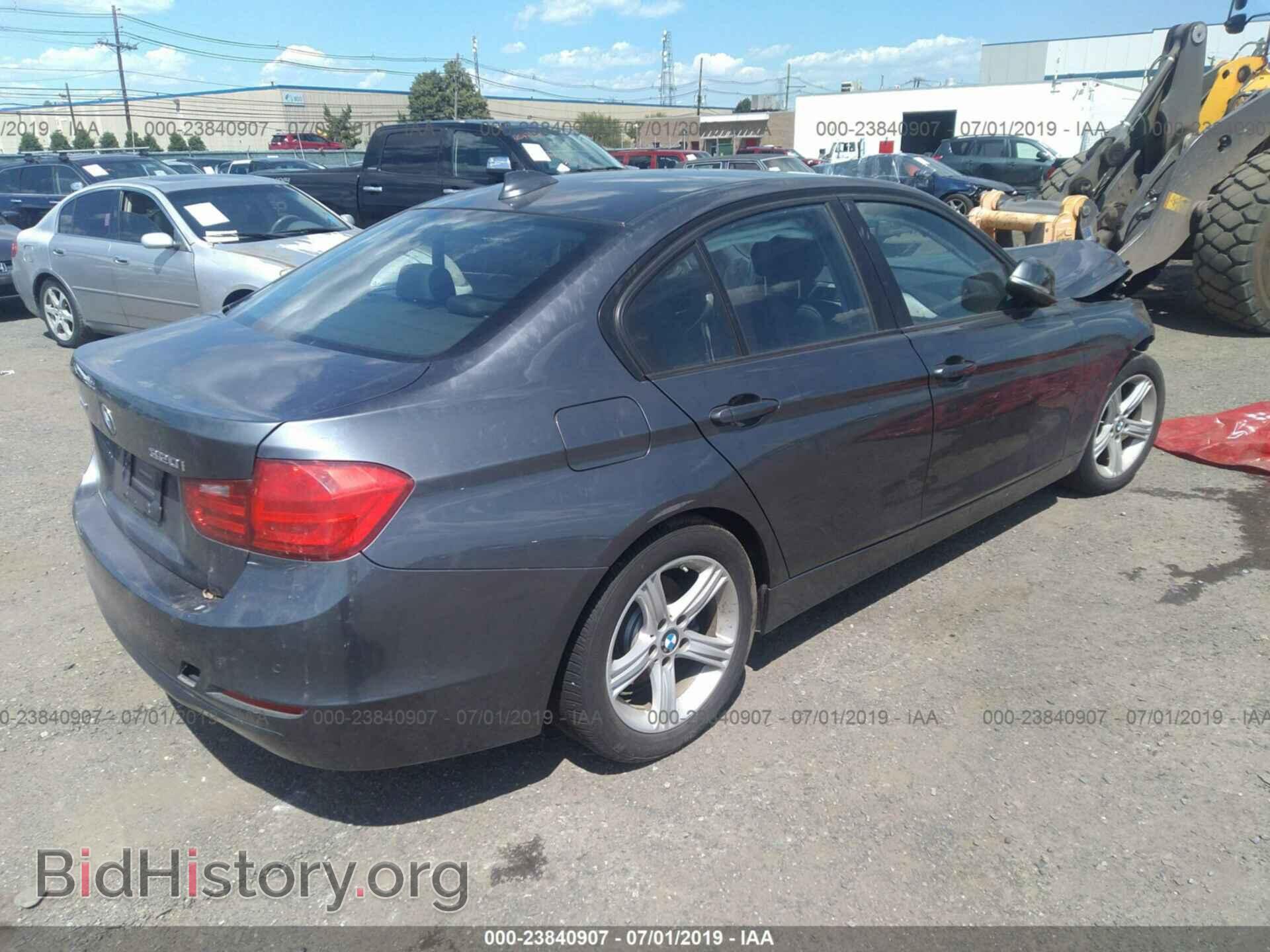 2015 BMW 320 - VIN: WBA3C3G55FNS76187 - Фото 4