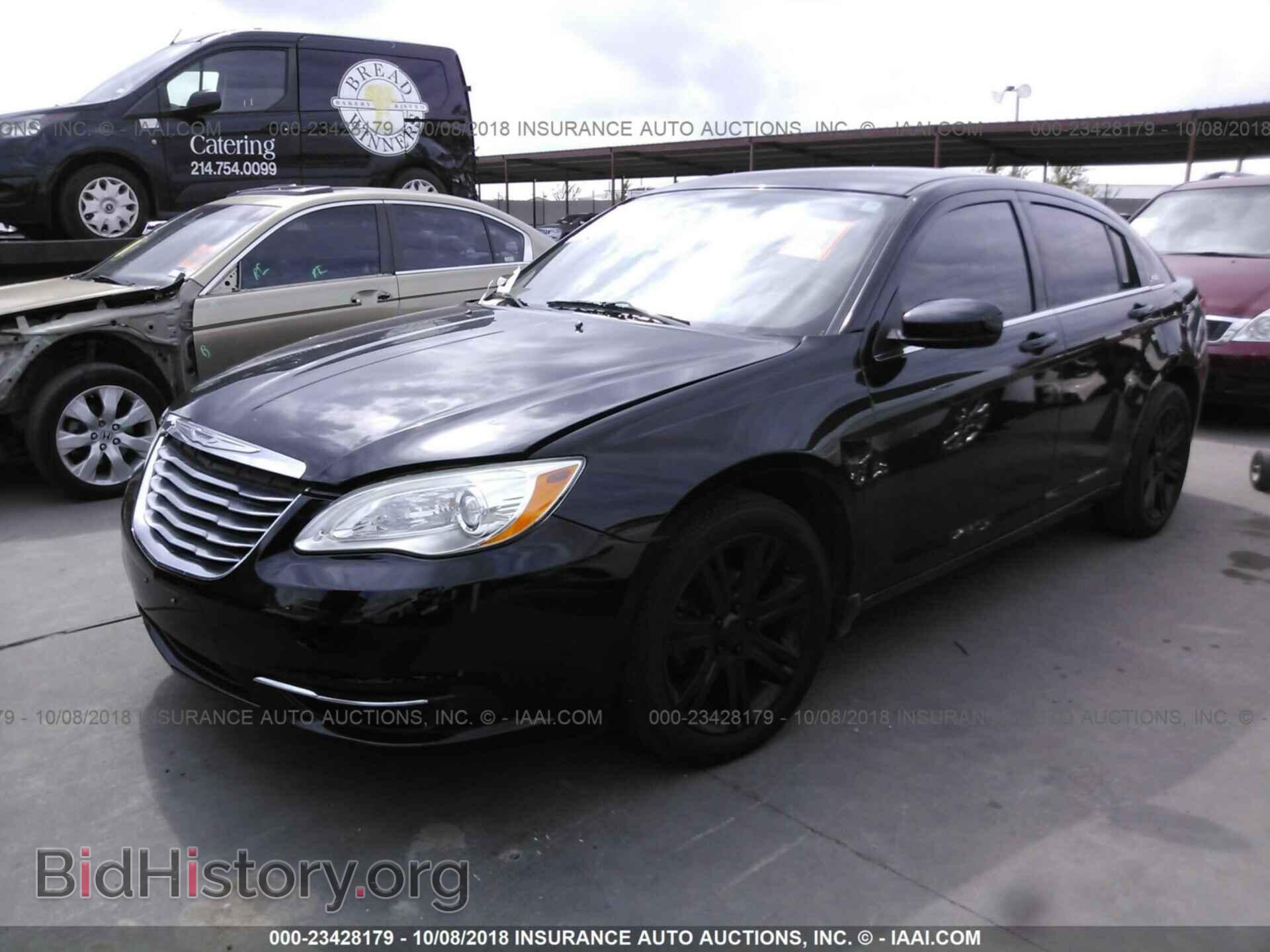 2012 CHRYSLER 200 - VIN: 1C3CCBBG0CN283134 - Фото 2