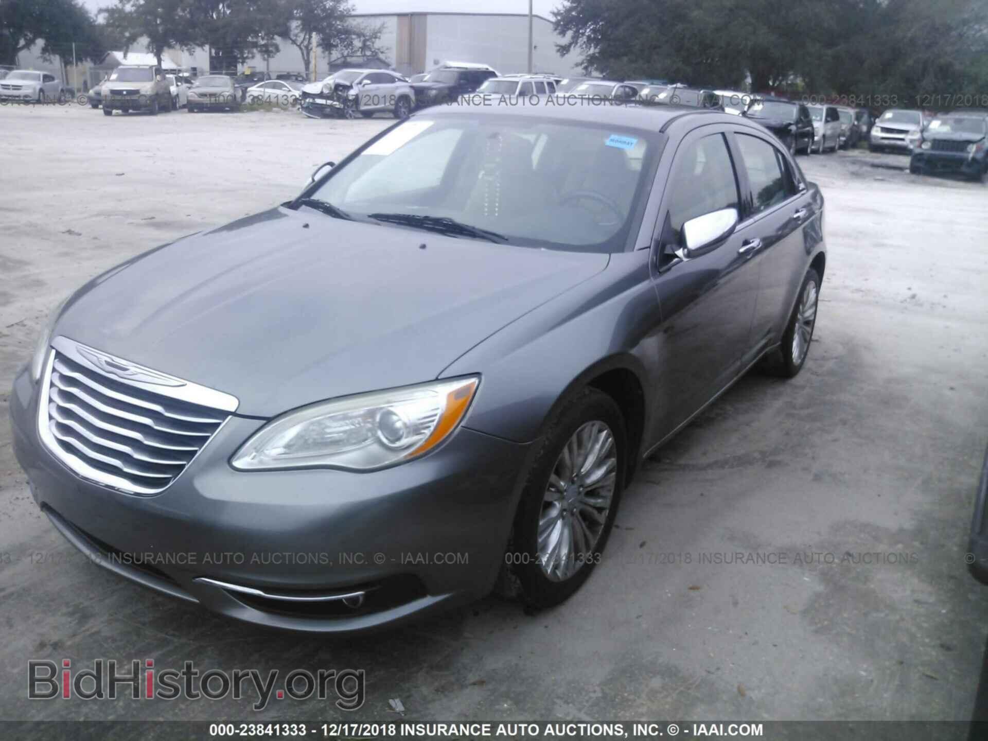 2011 CHRYSLER 200 - VIN: 1C3BC2FB4BN582196 - Photo 2