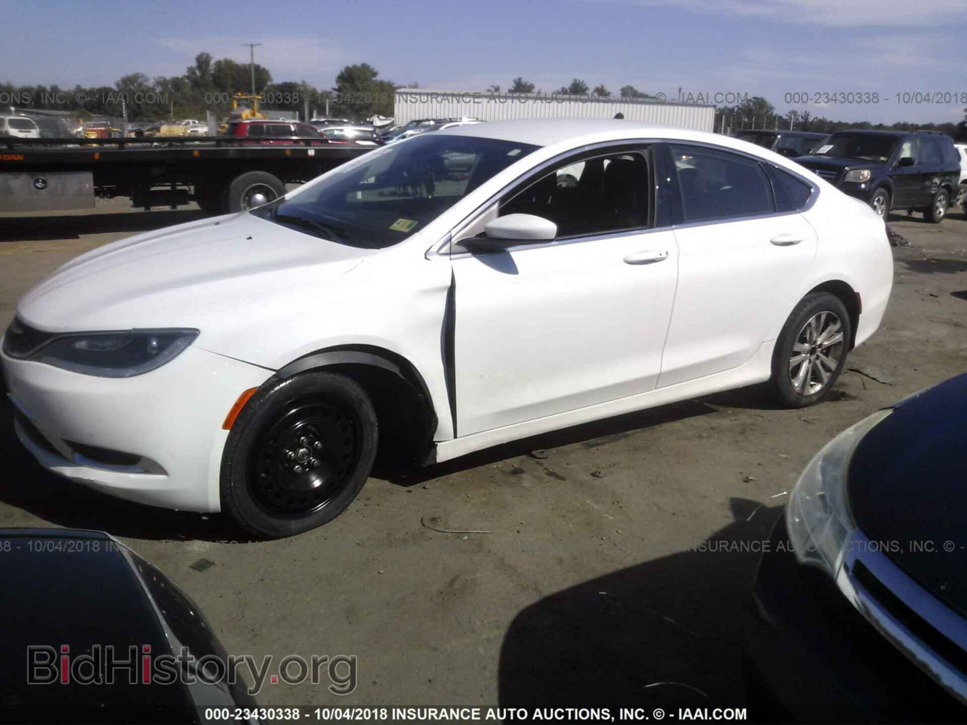 2015 CHRYSLER 200 - VIN: 1C3CCCAB6FN718884 - Photo 2