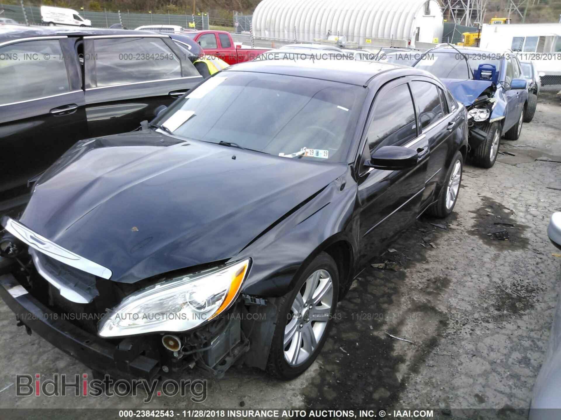 2013 Chrysler 200 - VIN: 1C3CCBBB1DN656591 - Photo 2