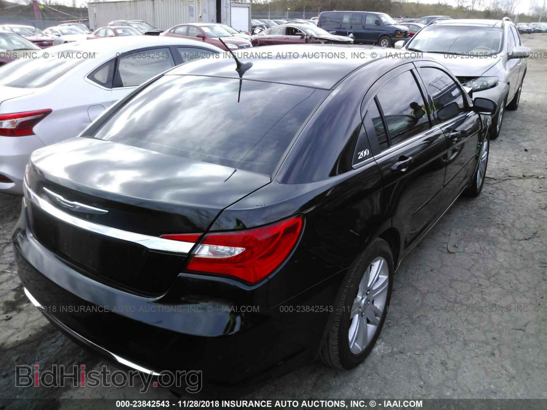 2013 Chrysler 200 - VIN: 1C3CCBBB1DN656591 - Photo 4