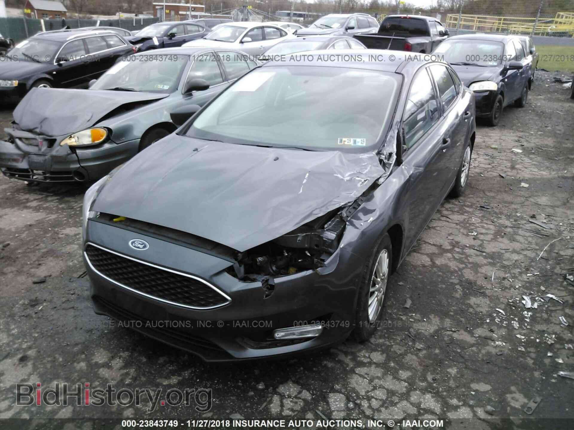 2015 Ford Focus - VIN: 1FADP3E24FL312019 - Photo 2