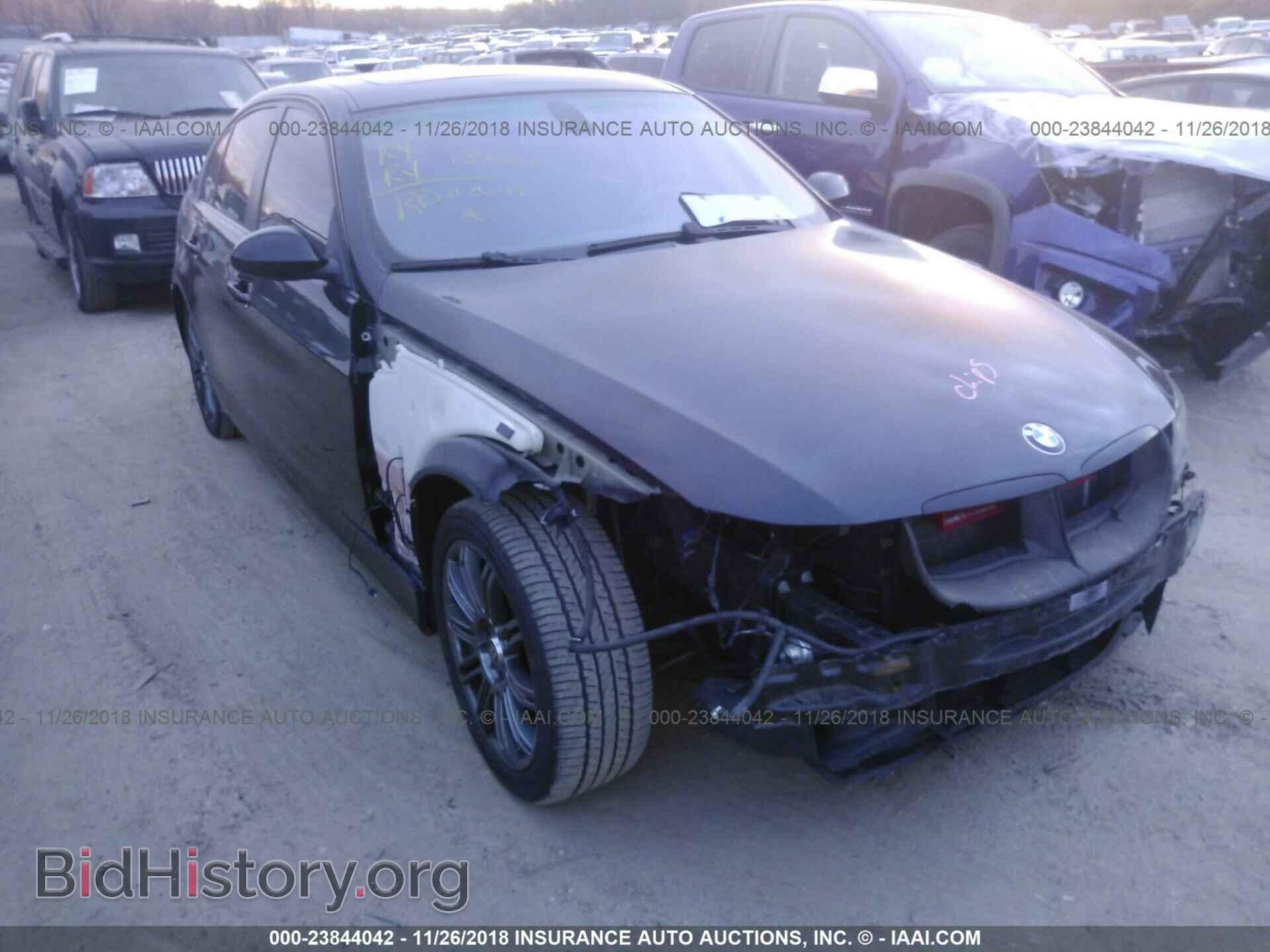 Photo WBAVD33596KL51549 - BMW 330 2006