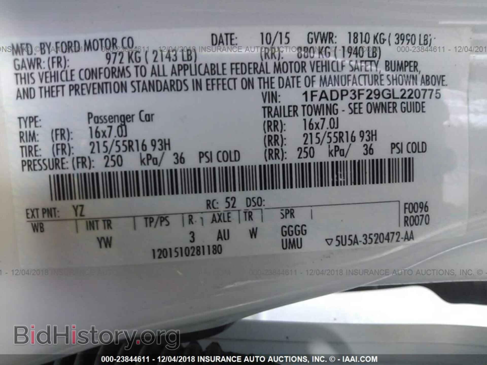 2016 Ford Focus - VIN: 1FADP3F29GL220775 - Photo 9