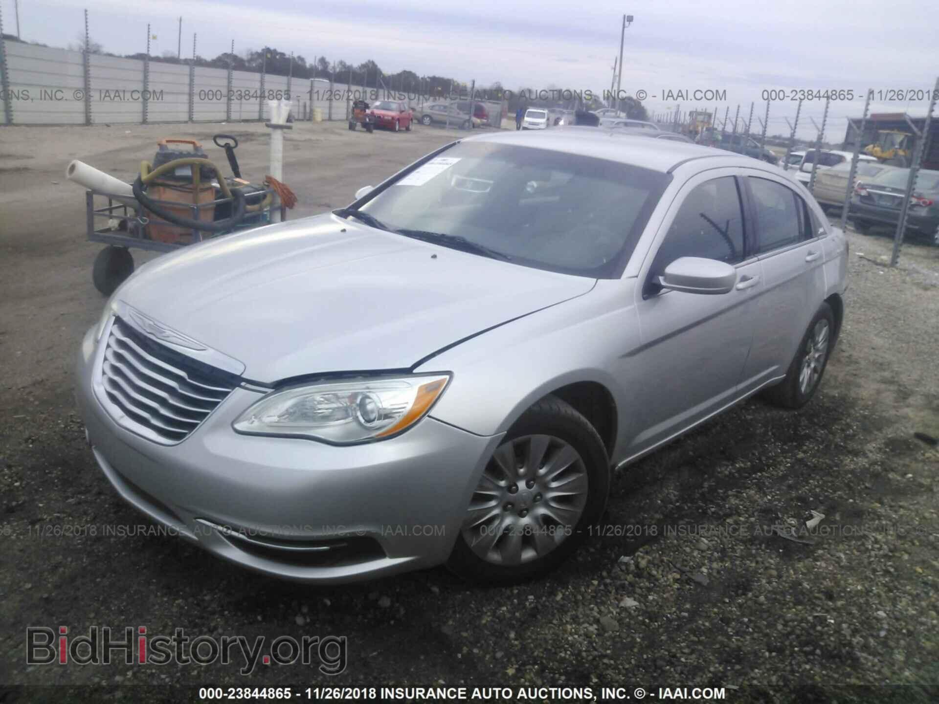 2012 CHRYSLER 200 - VIN: 1C3CCBABXCN130055 - Фото 2