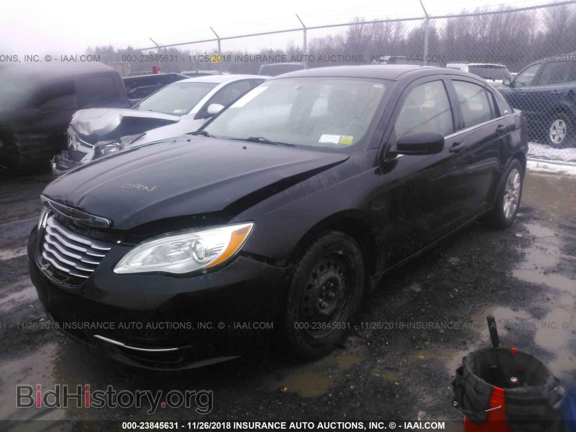 2011 Chrysler 200 - VIN: 1C3BC4FB9BN546001 - Photo 2