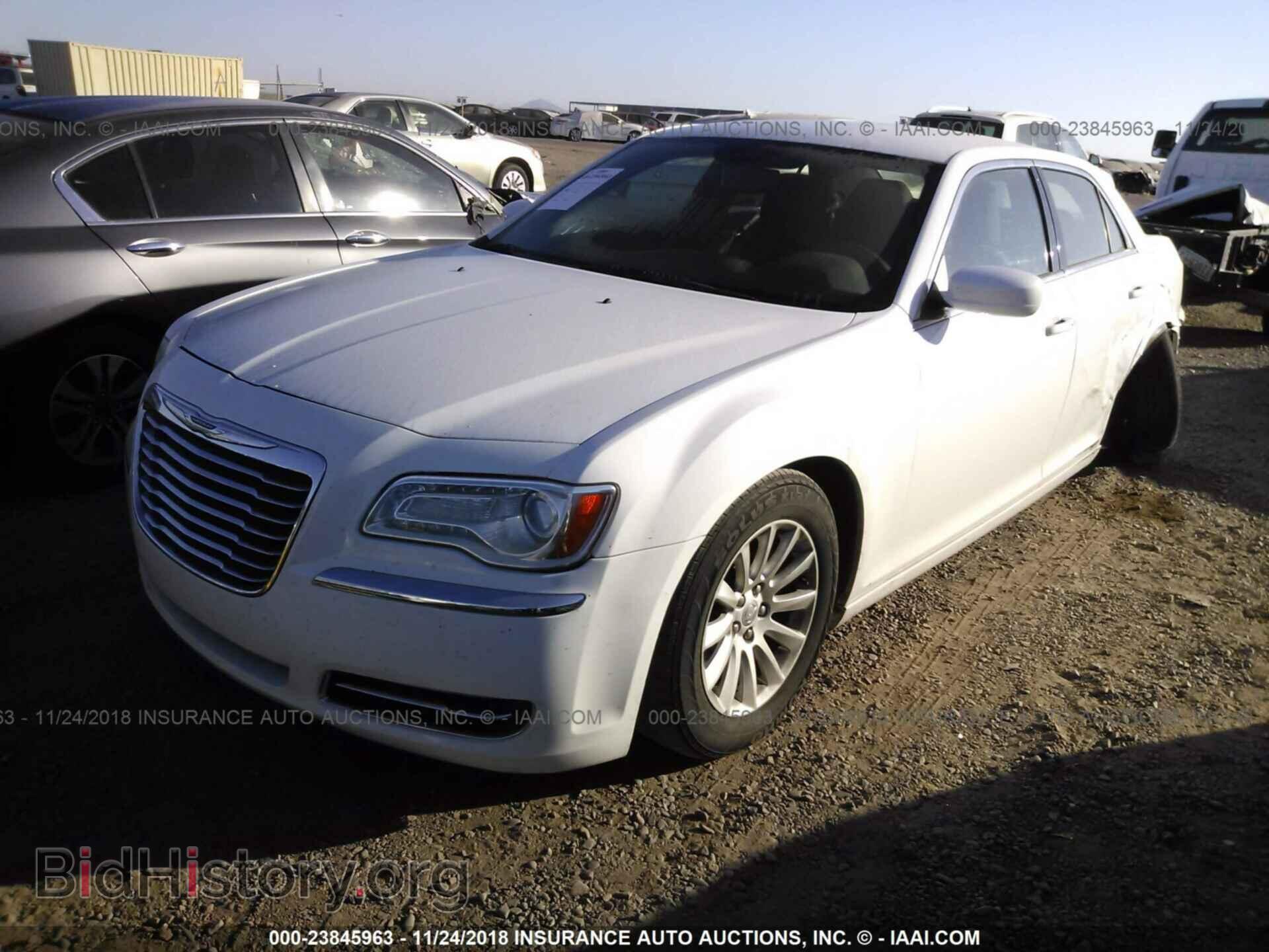 2012 CHRYSLER 300 - VIN: 2C3CCAAG7CH196948 - Фото 2