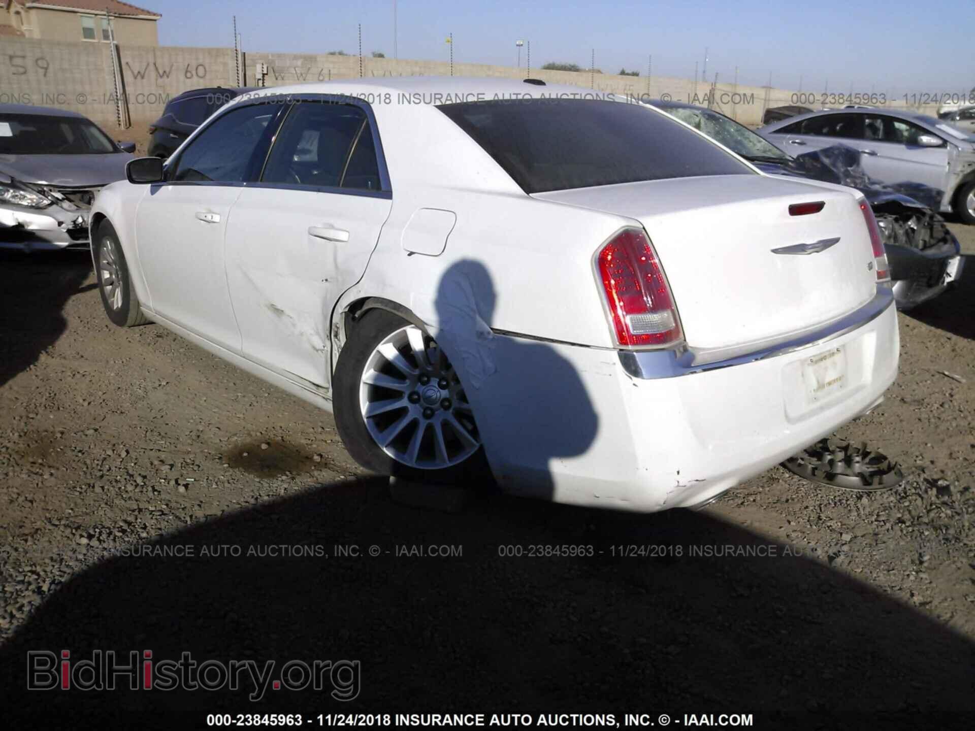 2012 CHRYSLER 300 - VIN: 2C3CCAAG7CH196948 - Фото 3