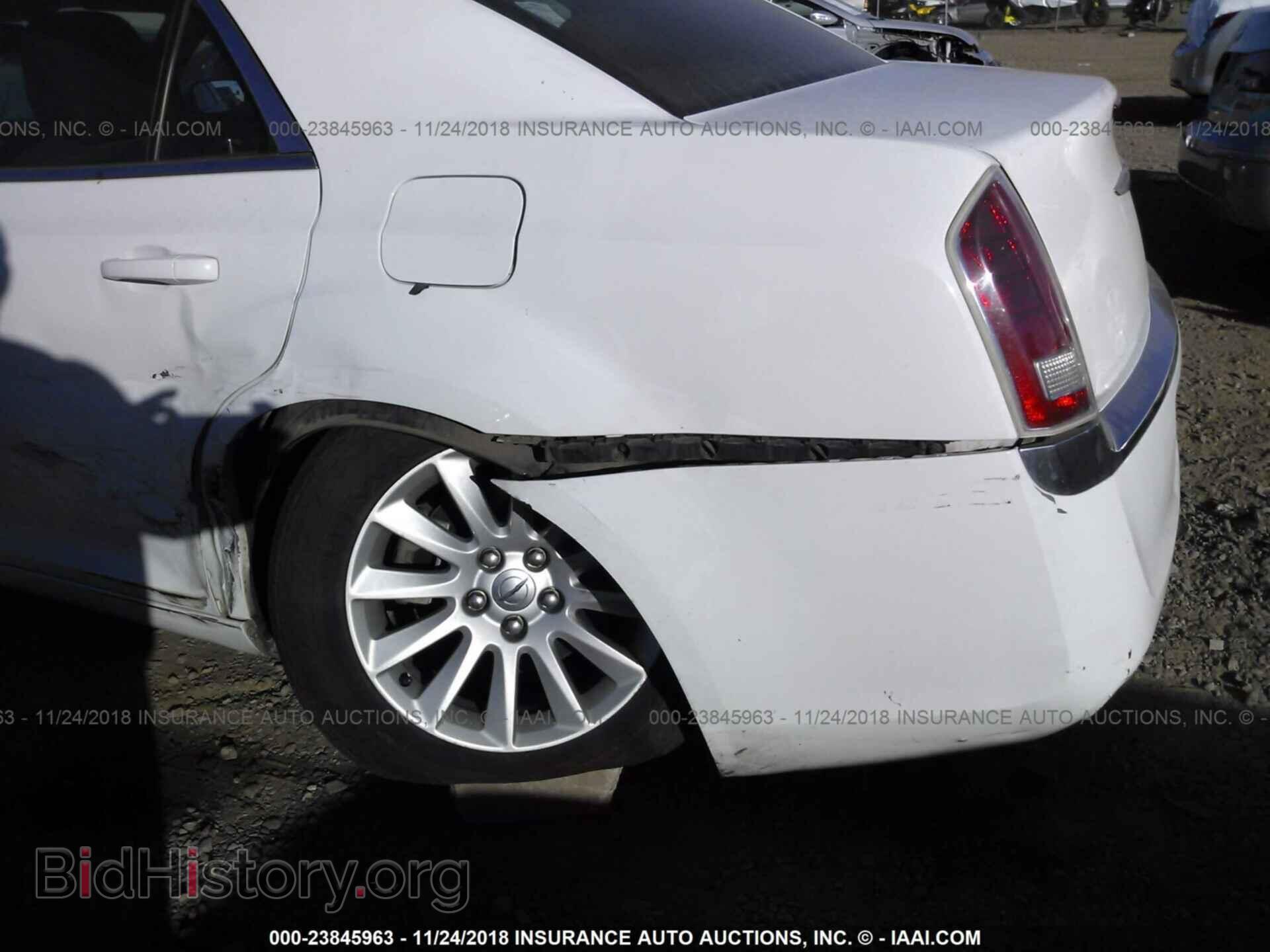 2012 CHRYSLER 300 - VIN: 2C3CCAAG7CH196948 - Фото 6