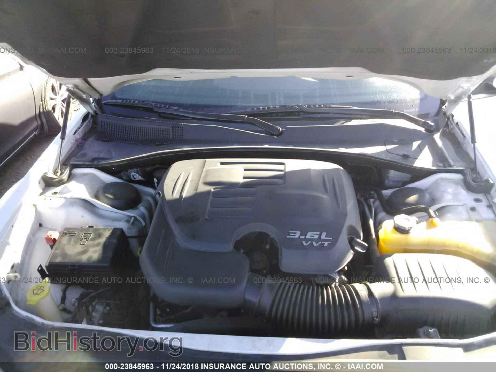 2012 CHRYSLER 300 - VIN: 2C3CCAAG7CH196948 - Фото 10