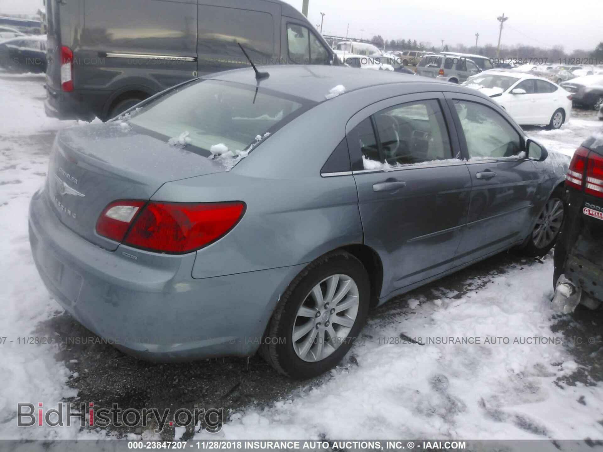 2010 CHRYSLER SEBRING - VIN: 1C3CC5FD5AN155891 - Фото 4