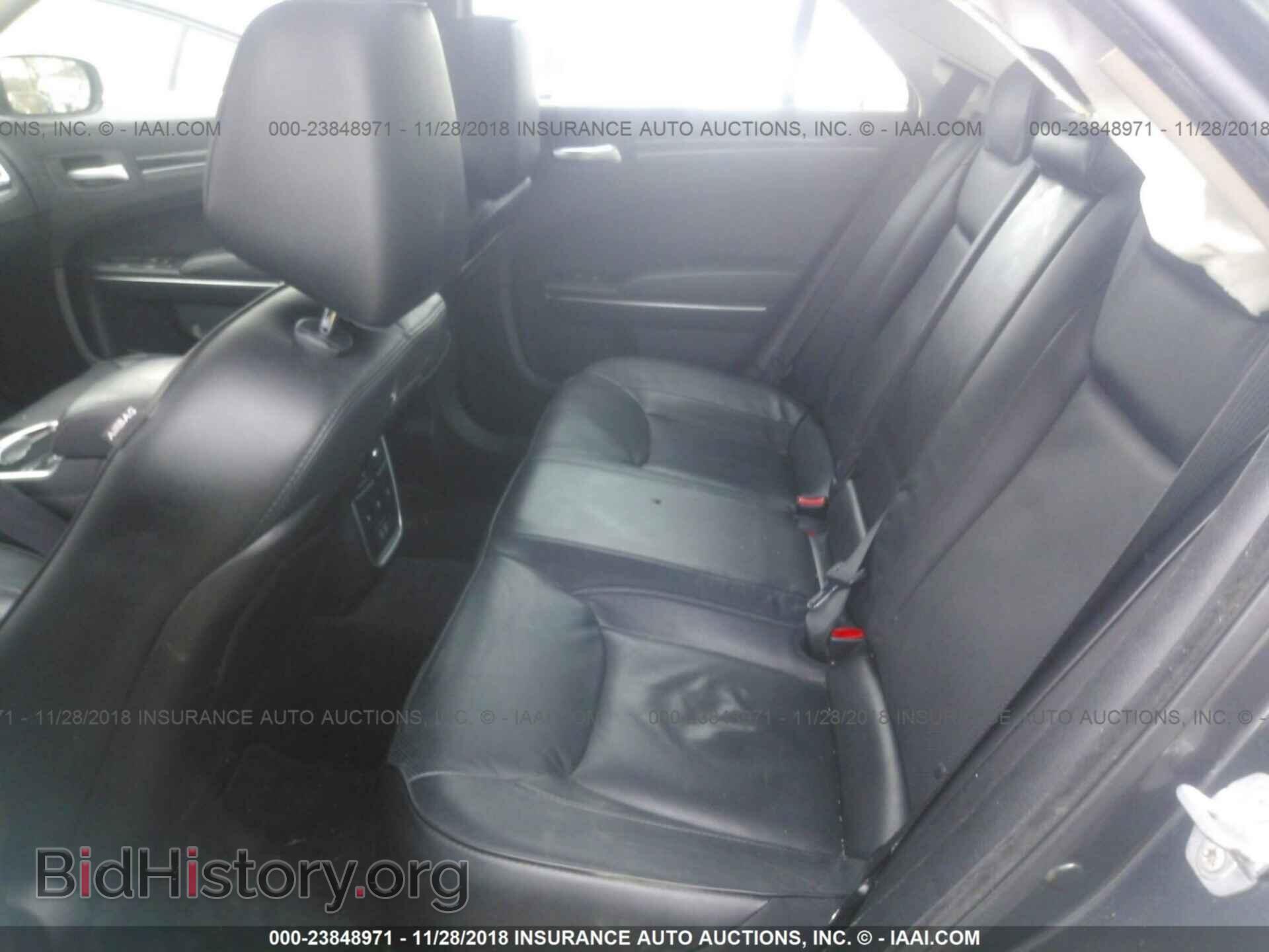 2017 Chrysler 300c - VIN: 2C3CCAEG6HH610058 - Photo 8