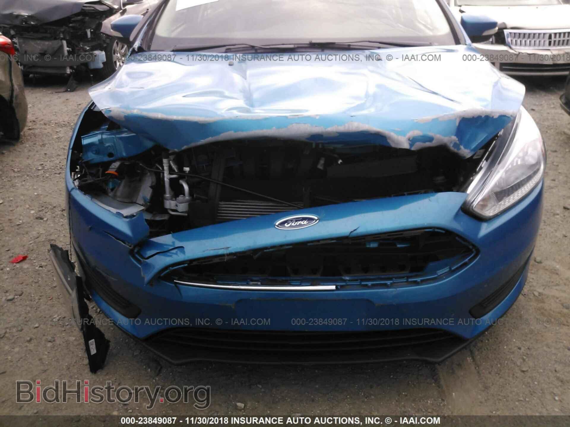 2017 Ford Focus - VIN: 1FADP3F22HL252629 - Photo 6