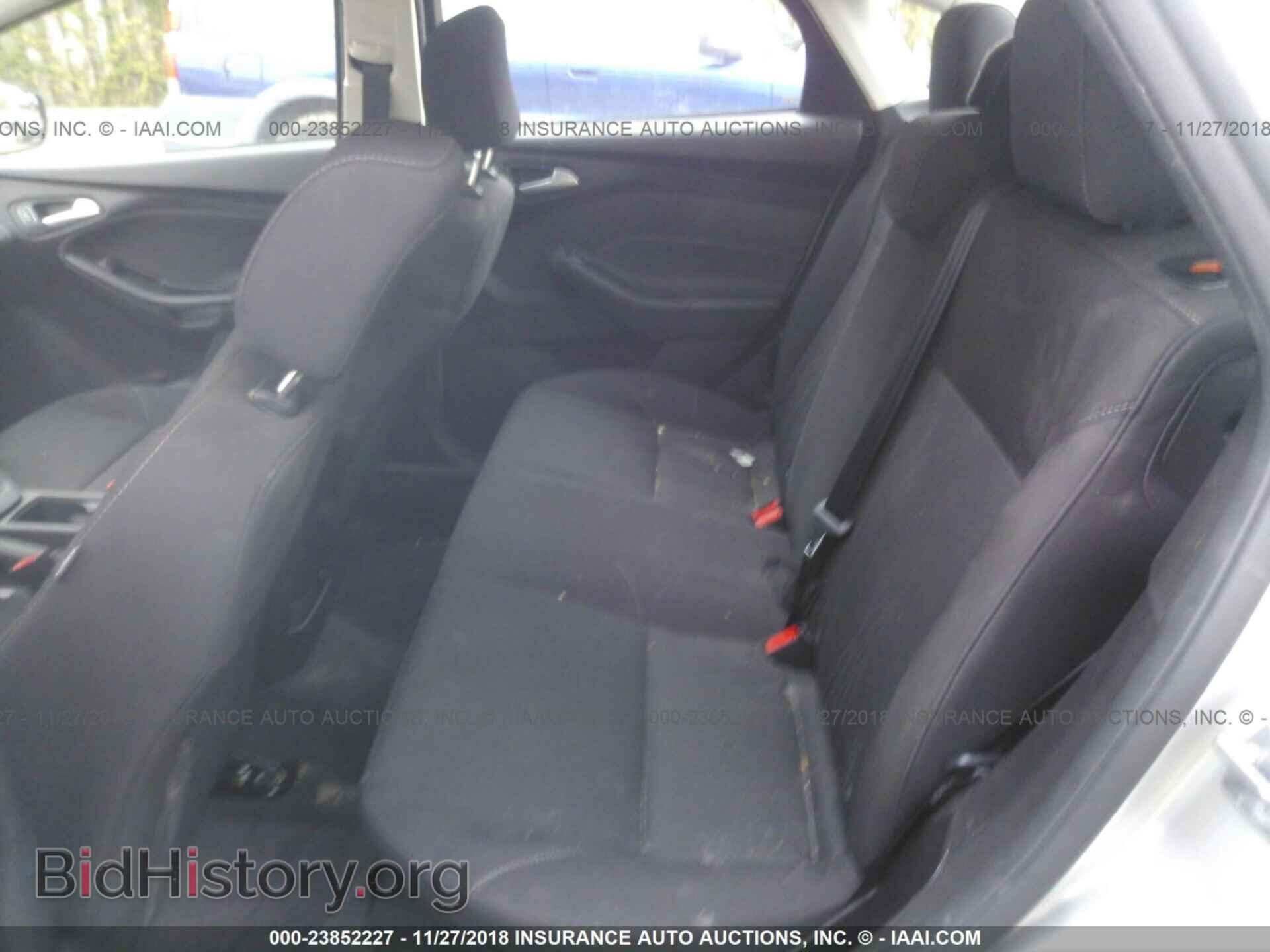 2016 Ford Focus - VIN: 1FADP3F23GL370137 - Photo 8