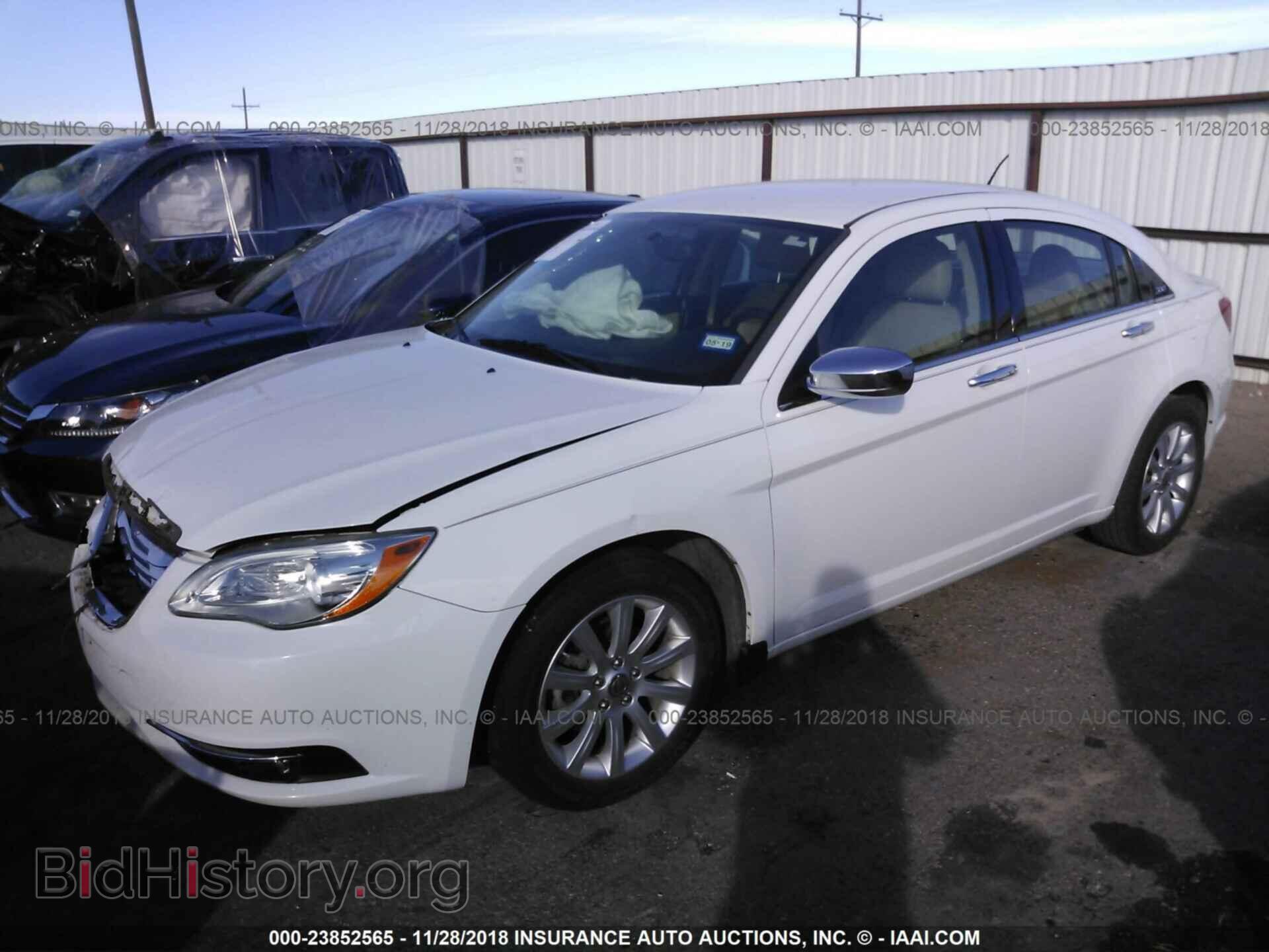 2013 CHRYSLER 200 - VIN: 1C3CCBCB8DN604812 - Фото 2