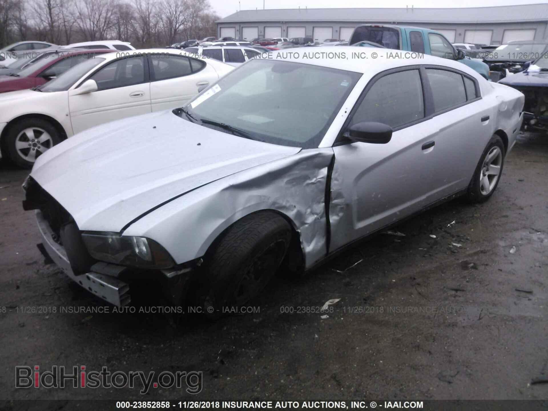 2014 Dodge Charger - VIN: 2C3CDXAT0EH358421 - Фото 2