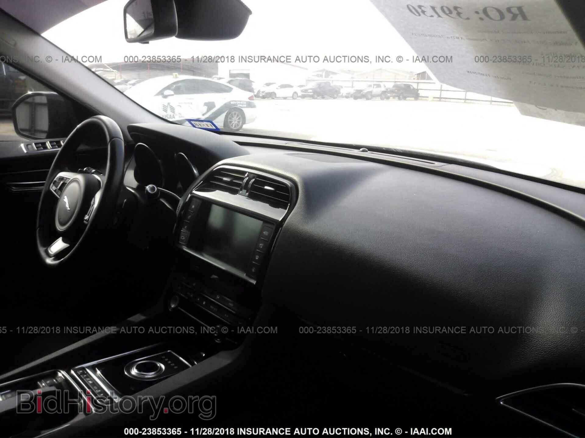 2017 JAGUAR F-PACE - VIN: SADCJ2BV8HA093875 - Фото 5