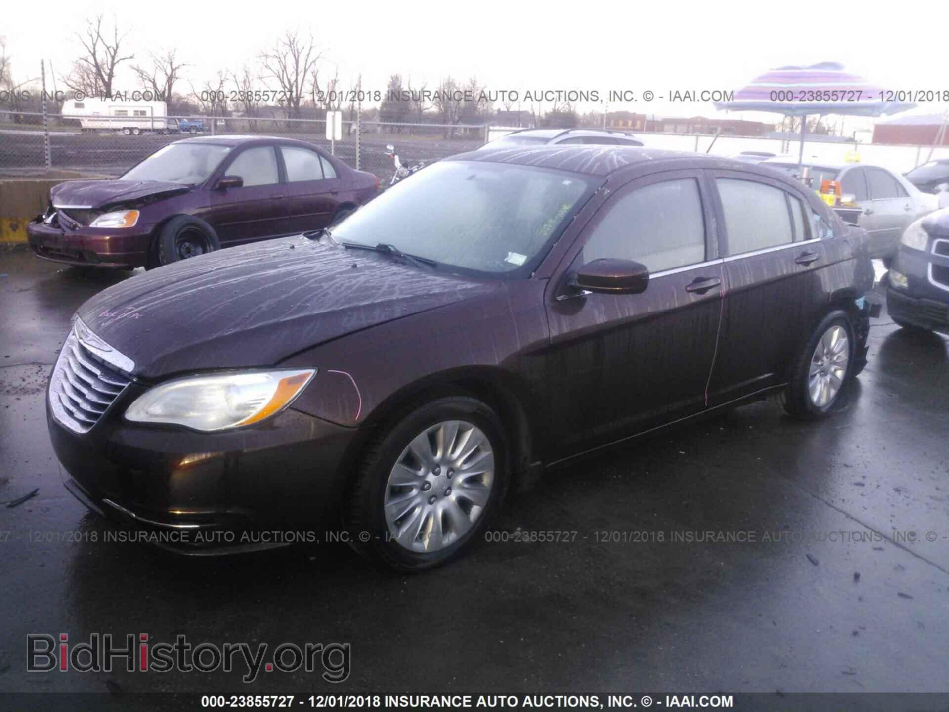 2013 CHRYSLER 200 - VIN: 1C3CCBAG3DN724354 - Фото 2