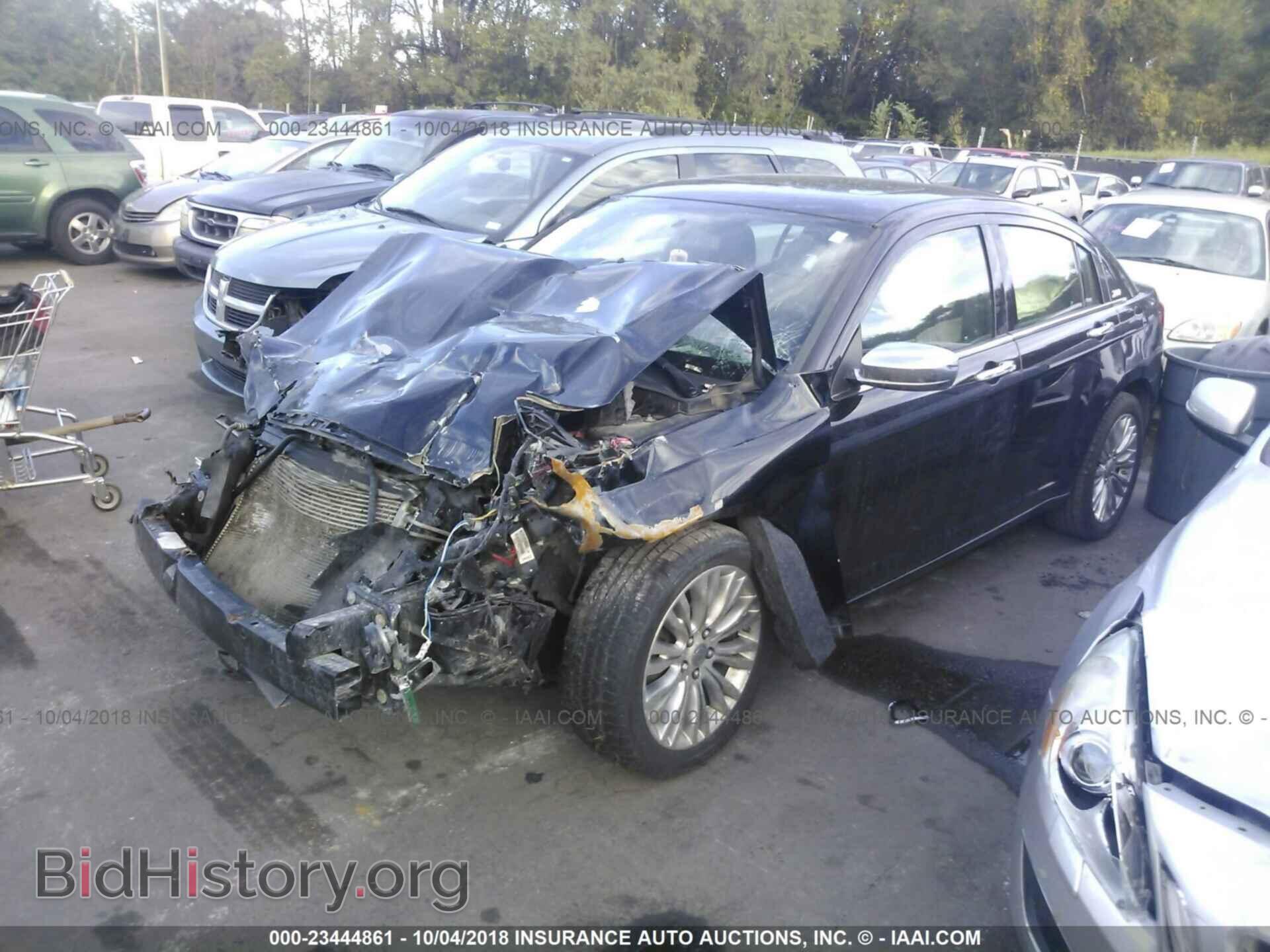 2012 CHRYSLER 200 - VIN: 1C3CCBCG9CN107505 - Фото 2