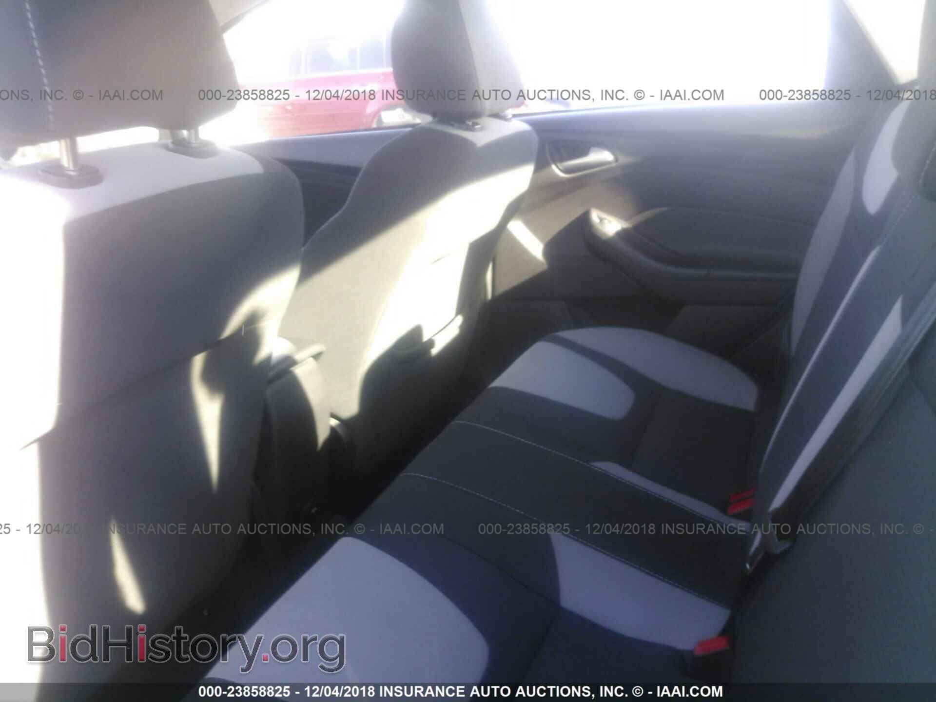 2012 Ford Focus - VIN: 1FAHP3F2XCL413917 - Photo 8