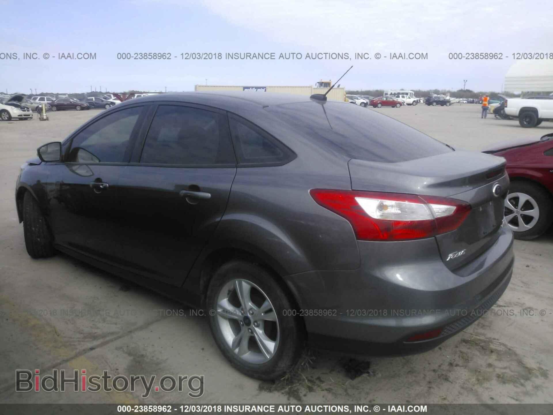 2014 Ford Focus - VIN: 1FADP3F29EL381432 - Photo 3
