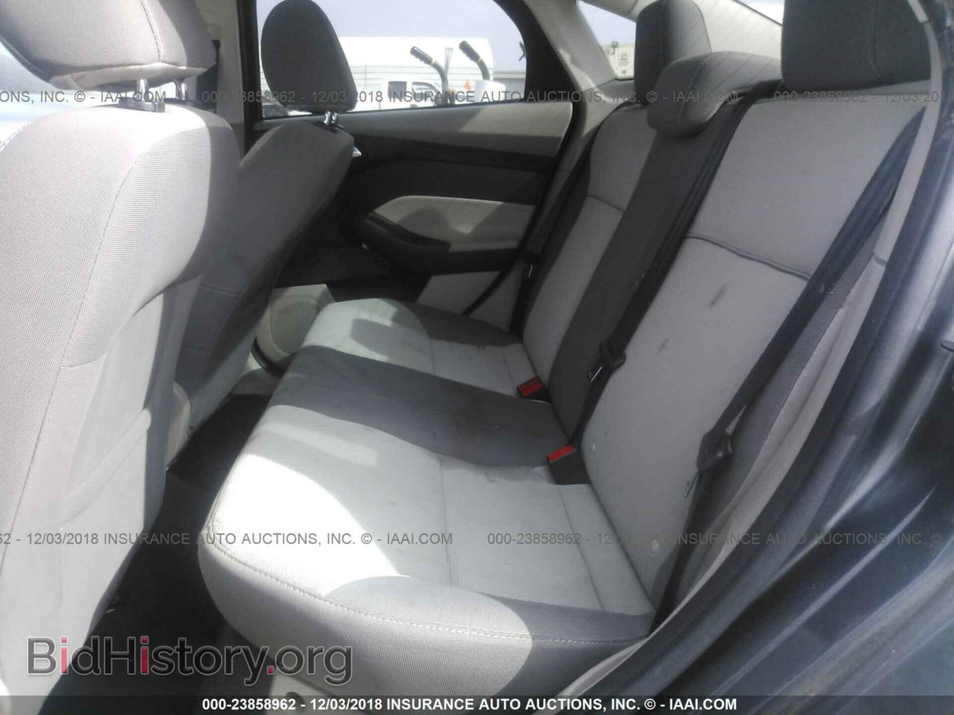 2014 Ford Focus - VIN: 1FADP3F29EL381432 - Photo 8