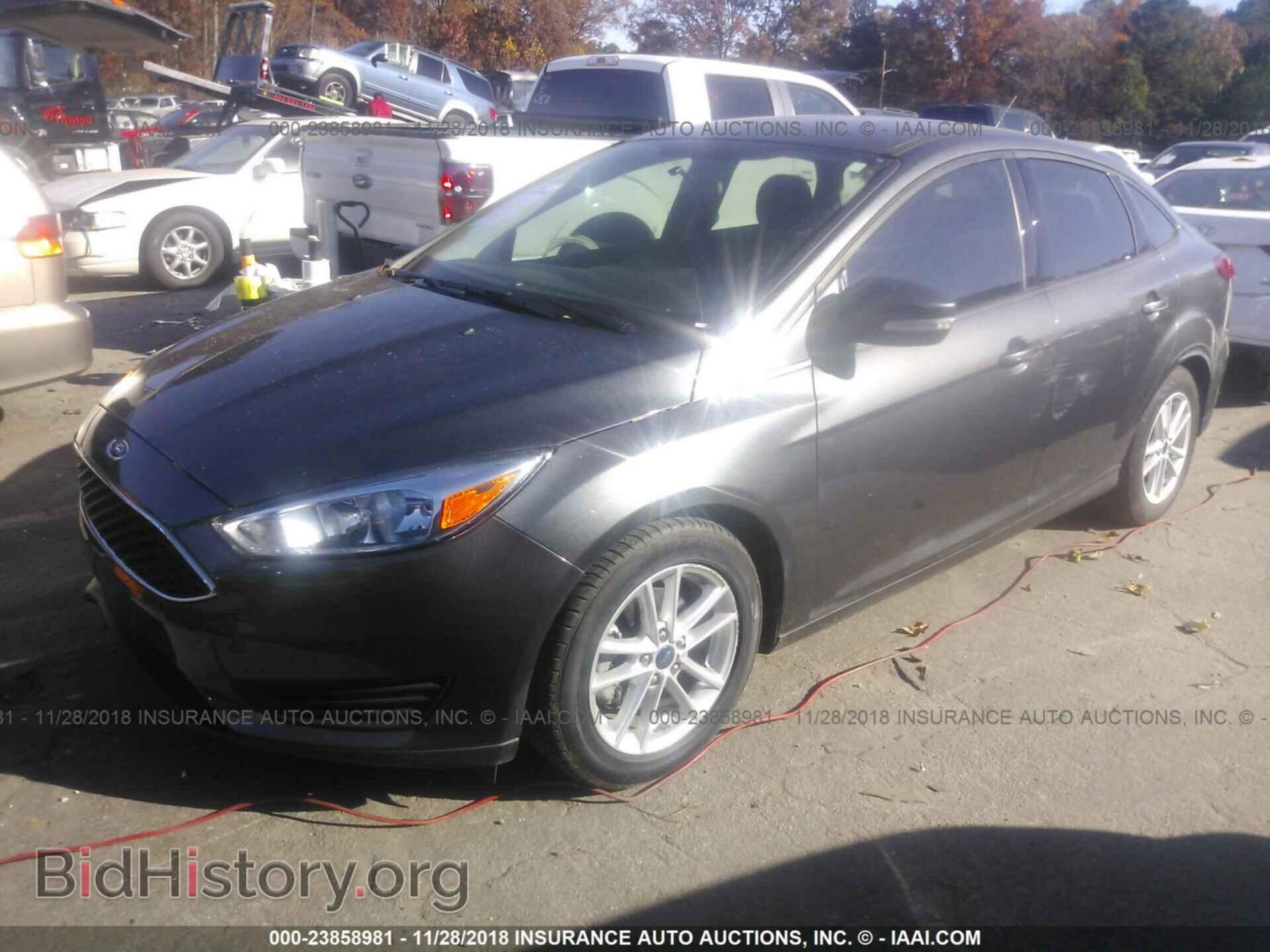 2017 Ford Focus - VIN: 1FADP3F20HL221010 - Photo 2