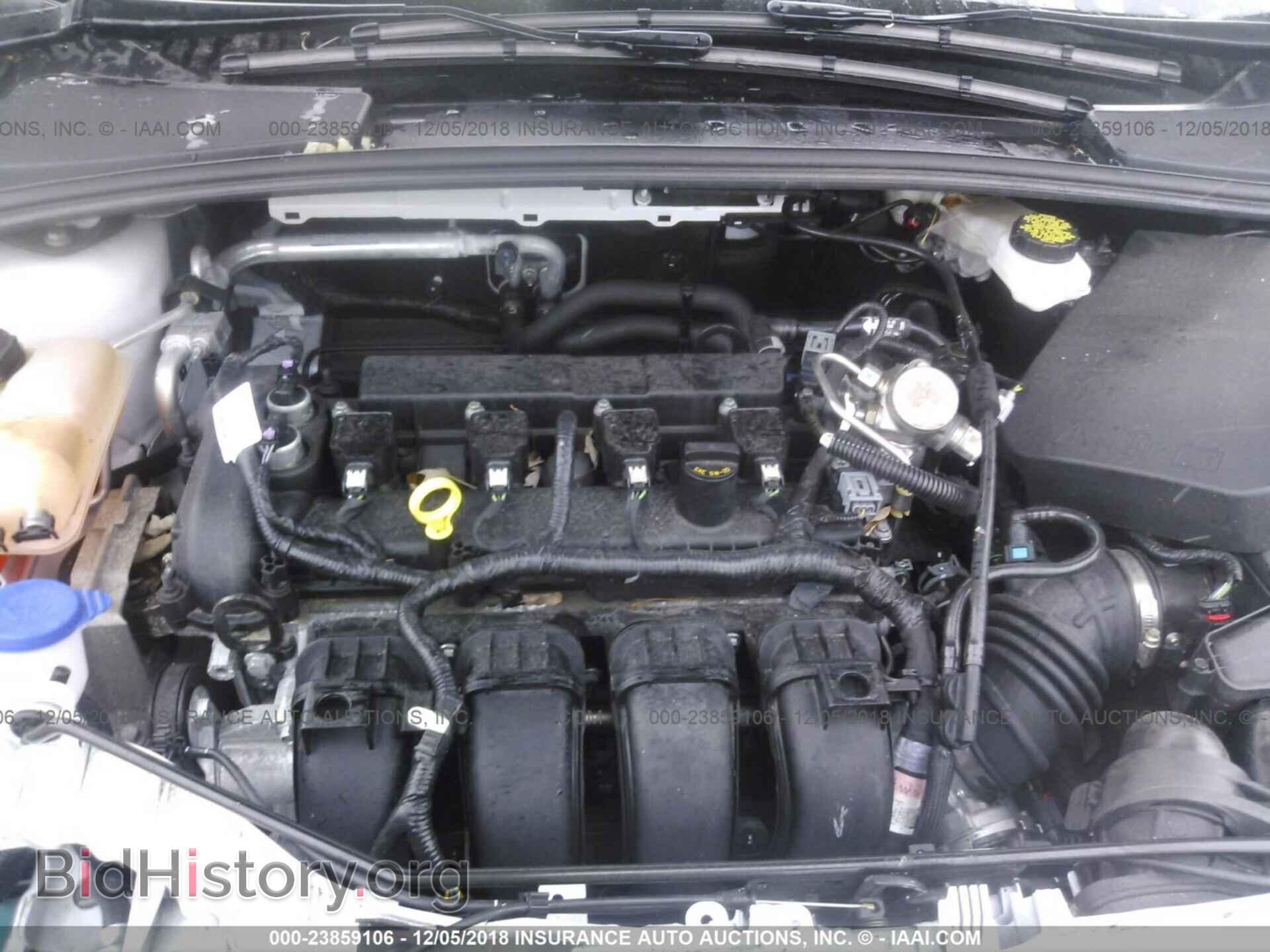 2018 Ford Focus - VIN: 1FADP3E24JL234785 - Photo 10