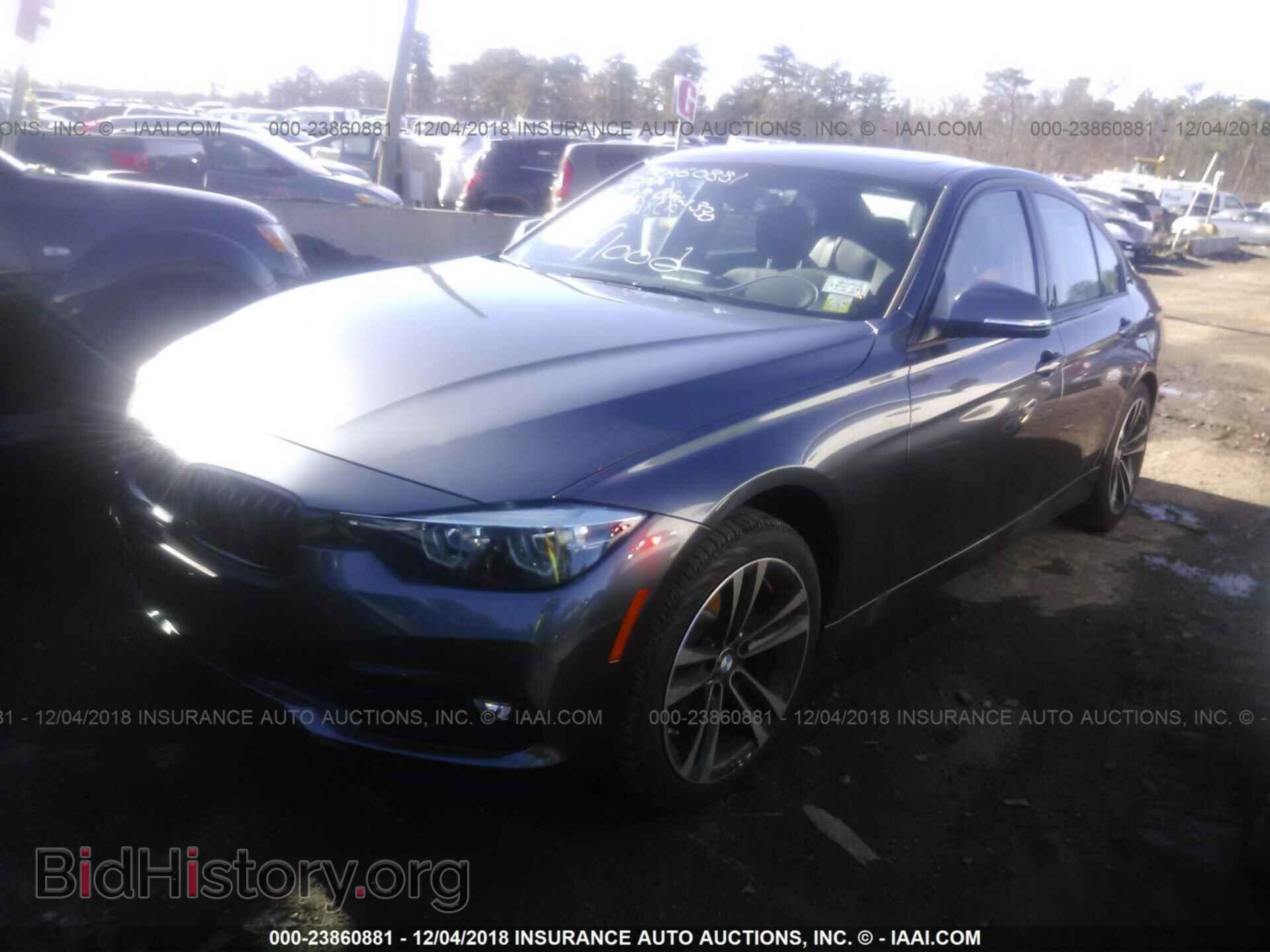 2018 BMW 330 - VIN: WBA8D9G58JNU70436 - Фото 2