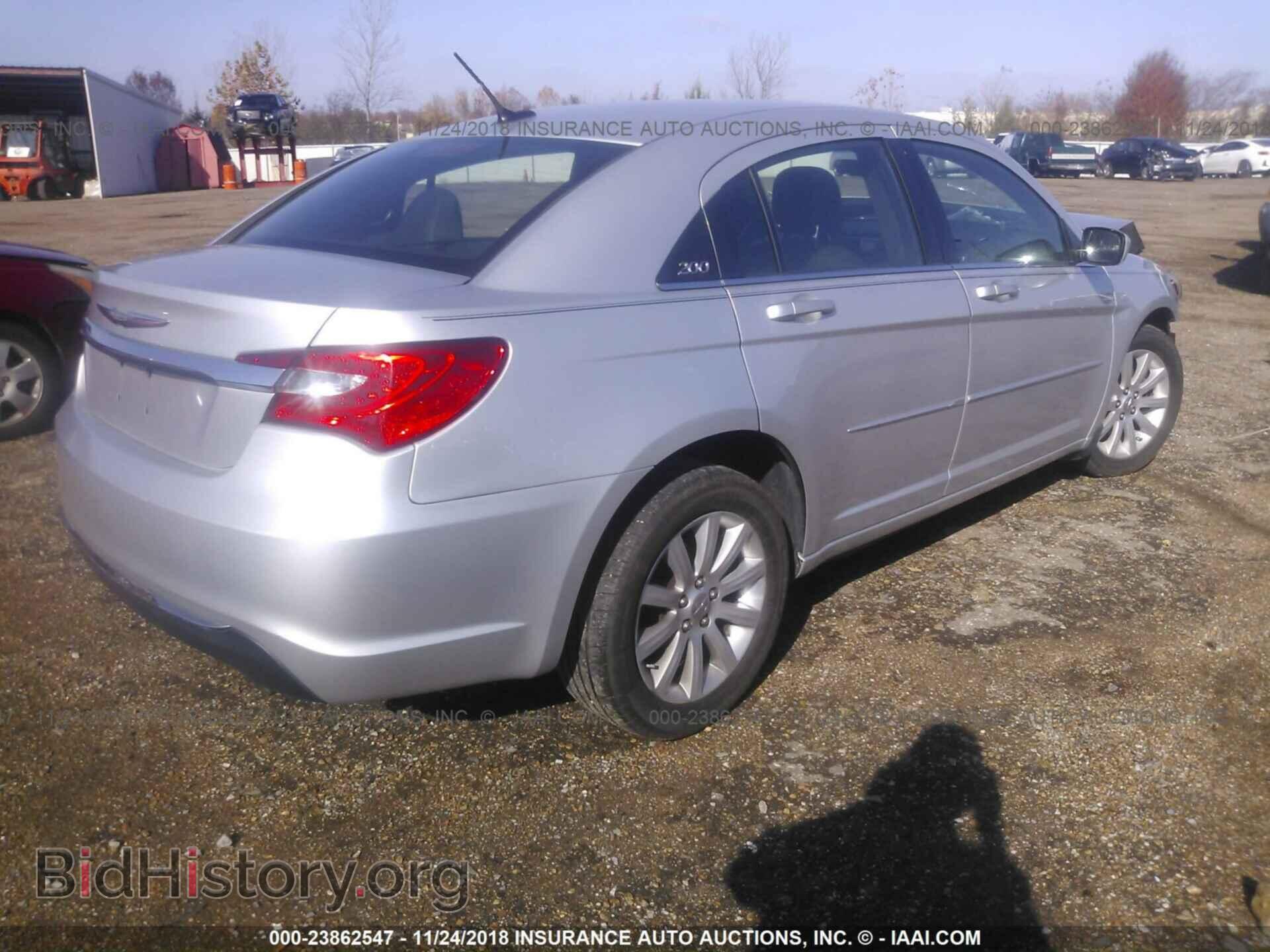 2012 Chrysler 200 - VIN: 1C3CCBBBXCN113108 - Photo 4