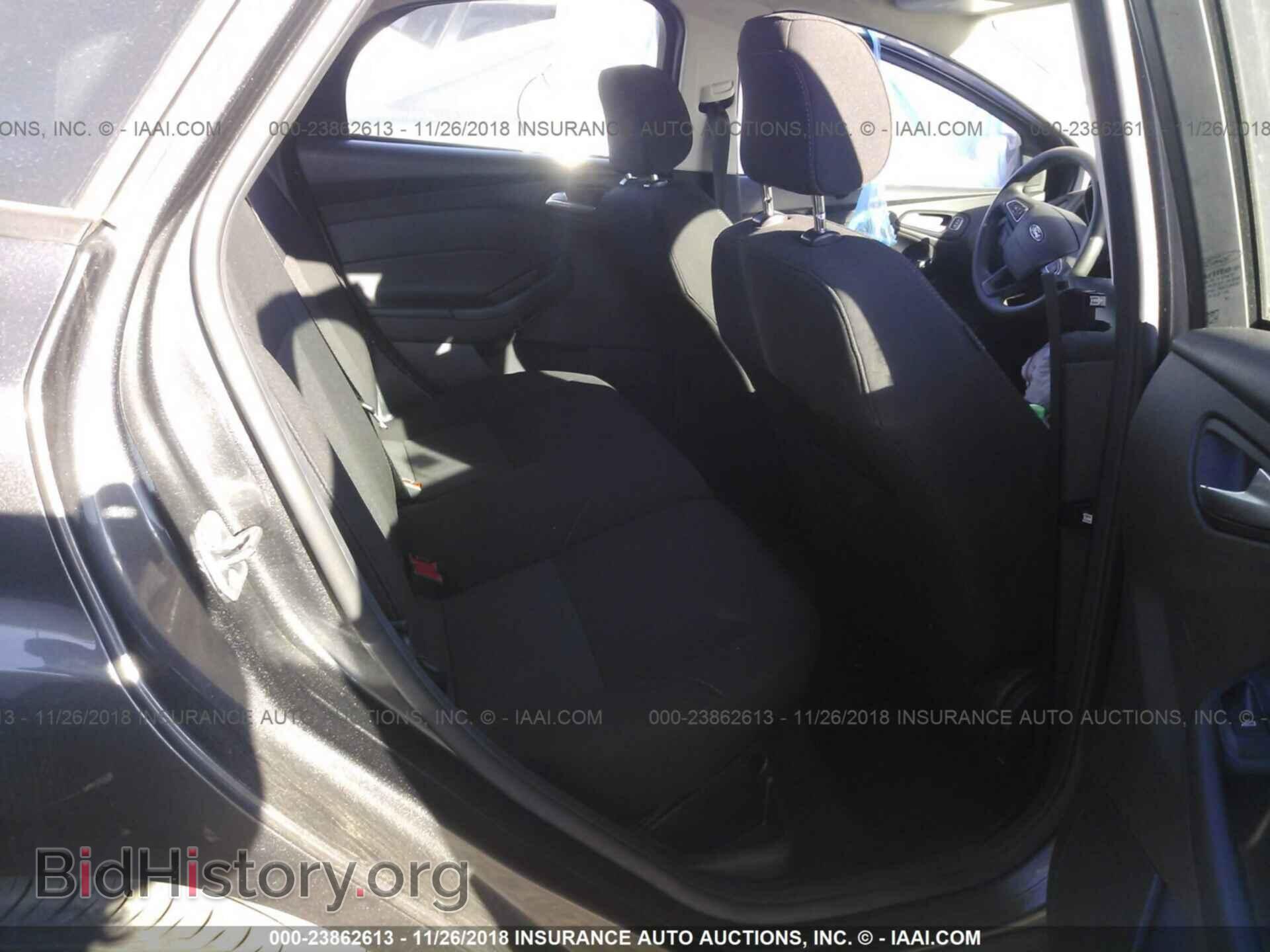 2018 Ford Focus - VIN: 1FADP3K2XJL218353 - Фото 8