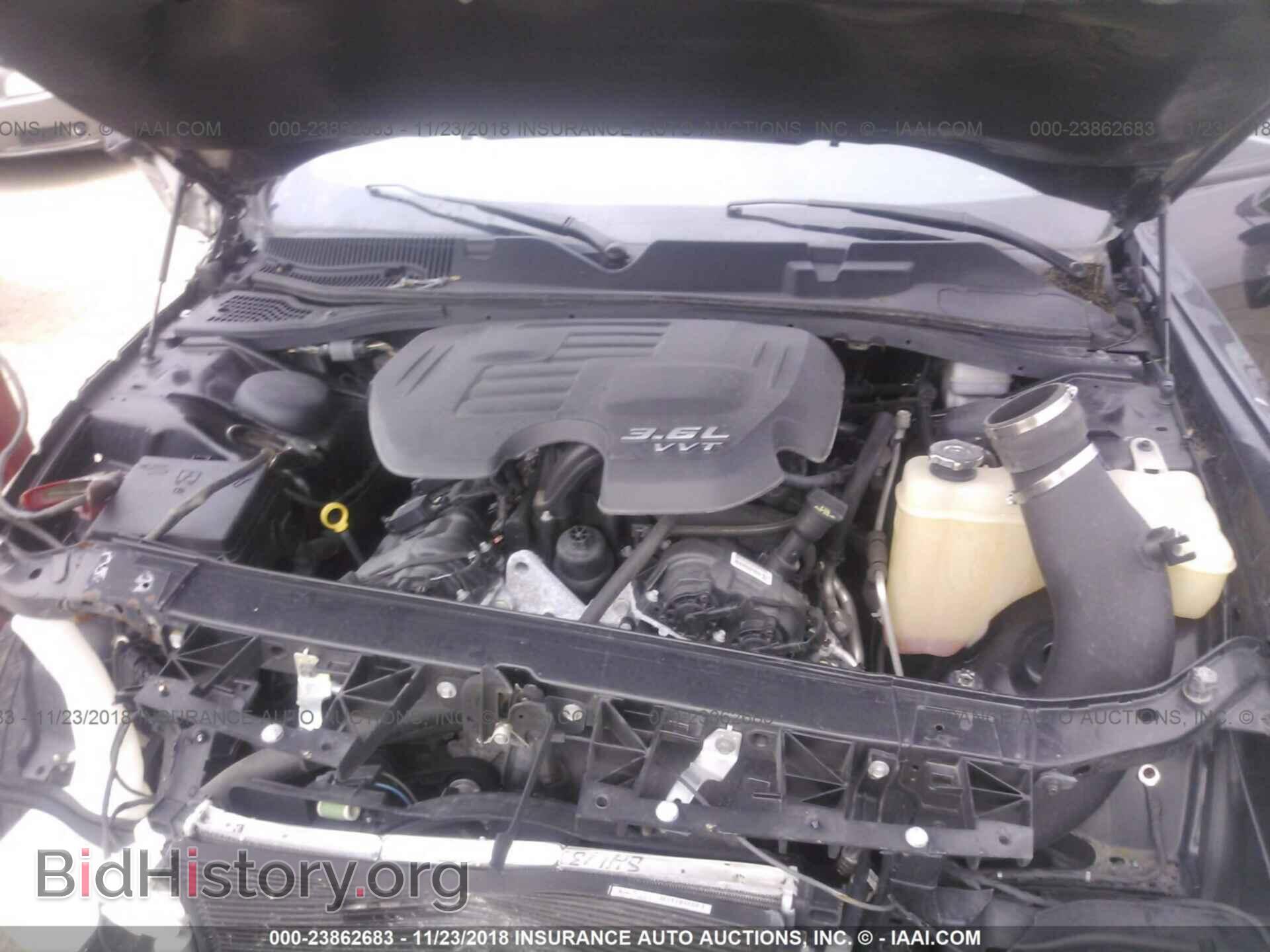 2015 Dodge Challenger - VIN: 2C3CDZAG1FH822056 - Photo 10