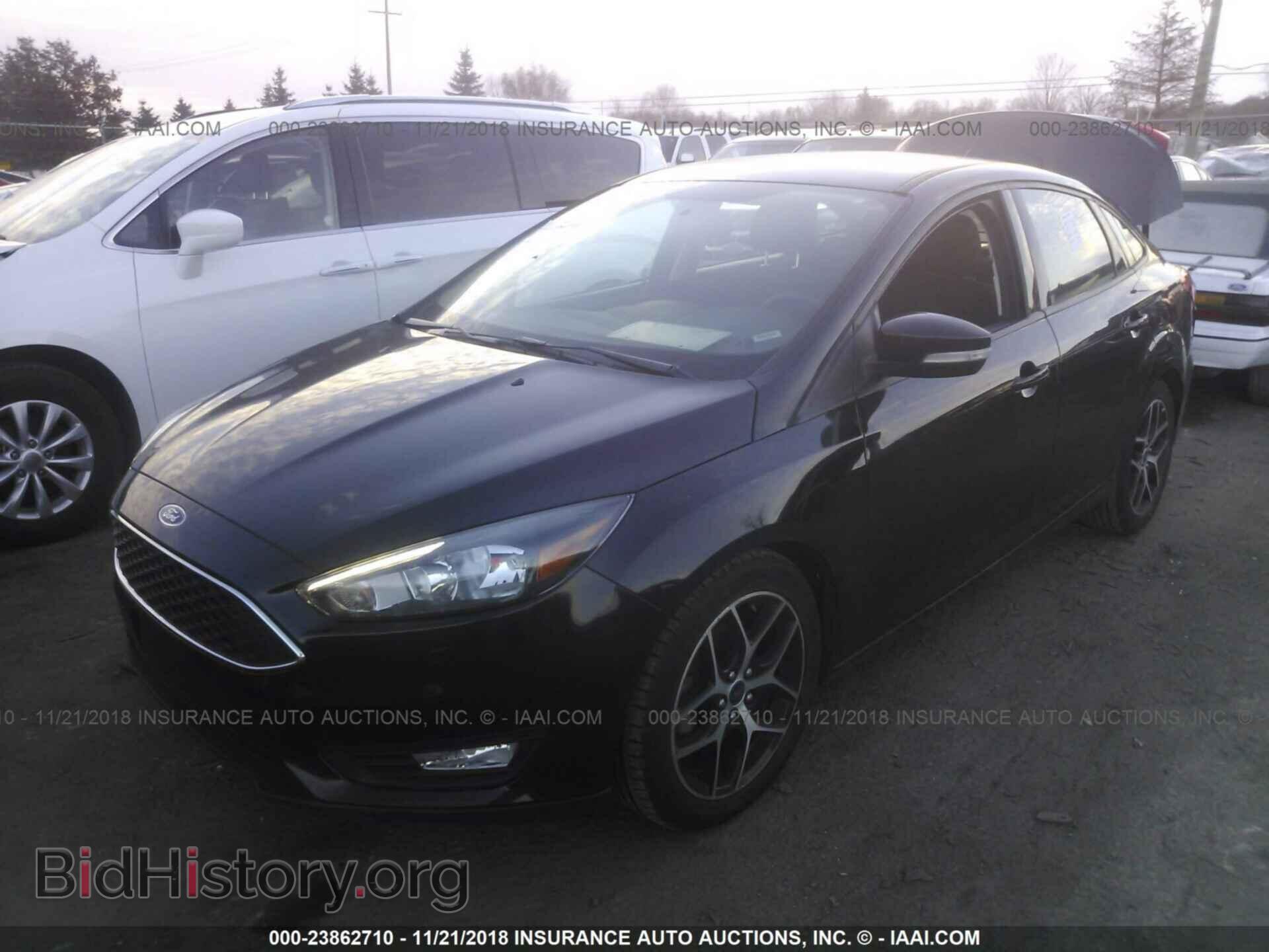 2017 Ford Focus - VIN: 1FADP3H23HL226022 - Фото 2