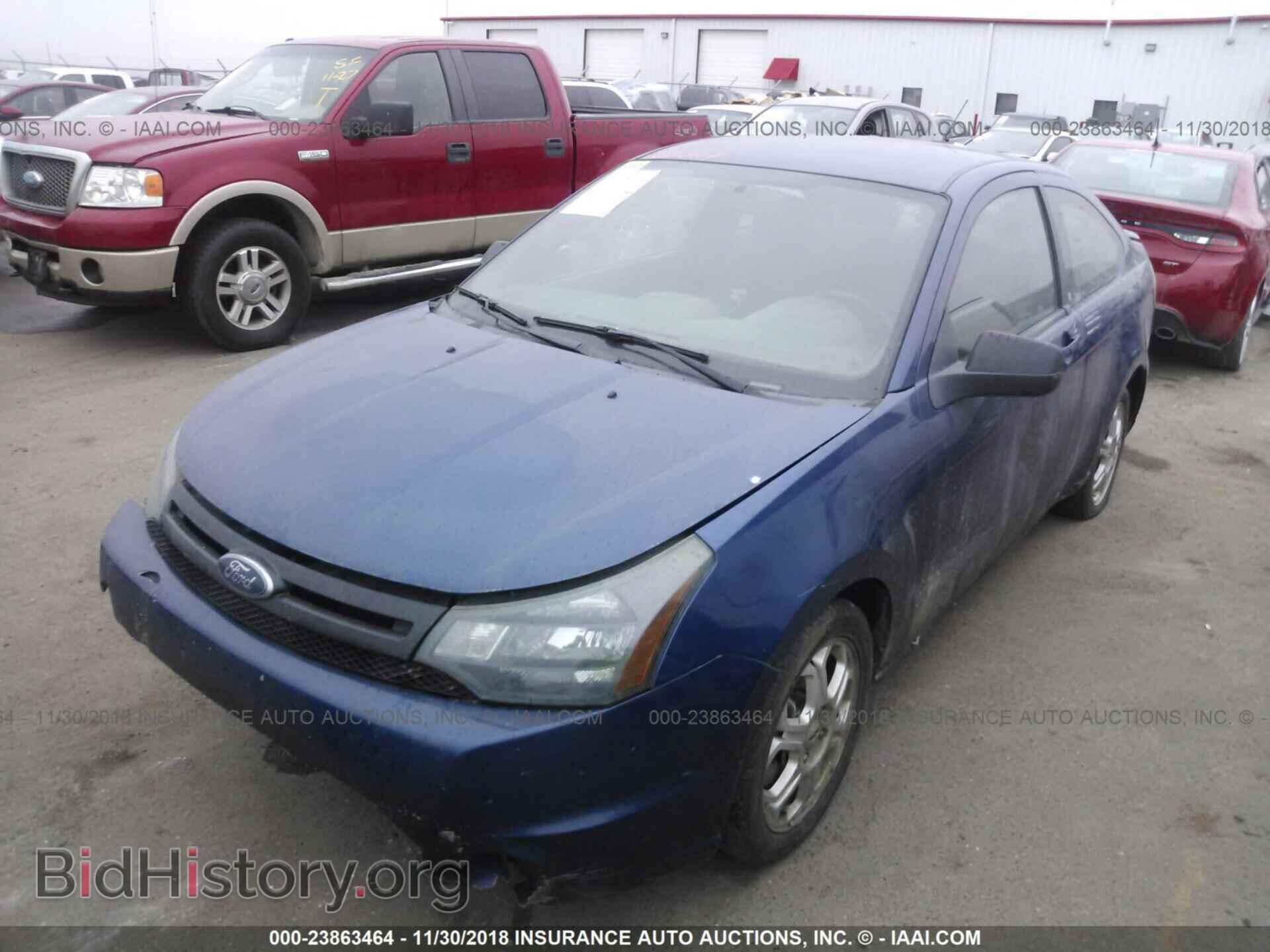 2009 FORD FOCUS - VIN: 1FAHP32N09W197258 - Фото 2